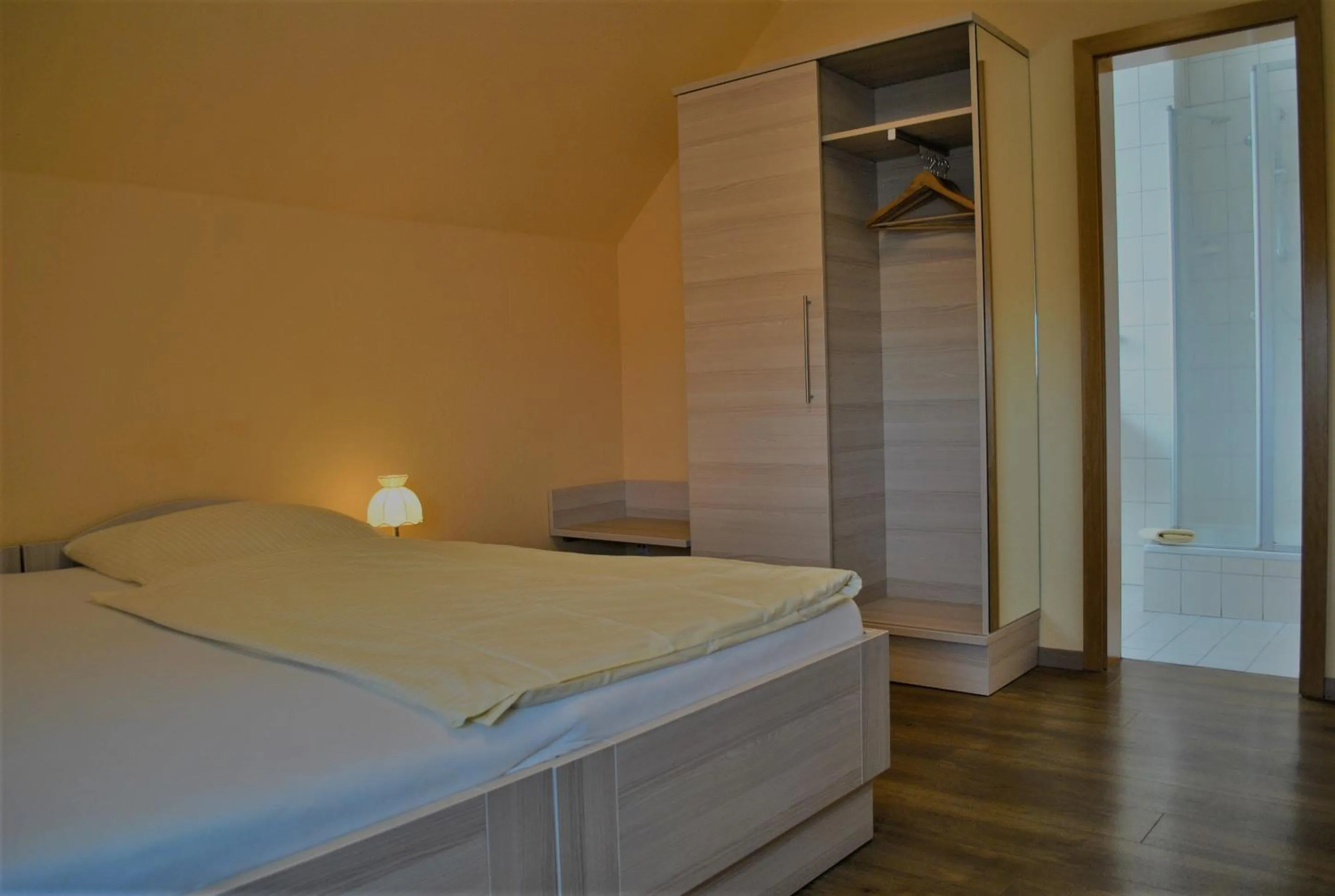 Bed in Landgasthof Fleischhauer