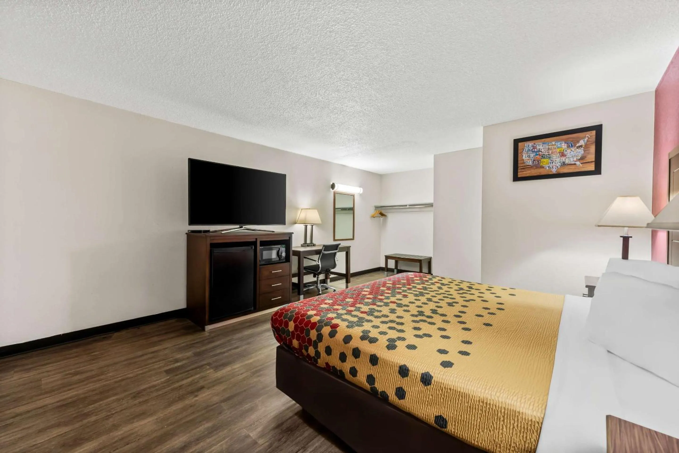 Bedroom, Bed in Econo Lodge Fallon Naval Air Station Area