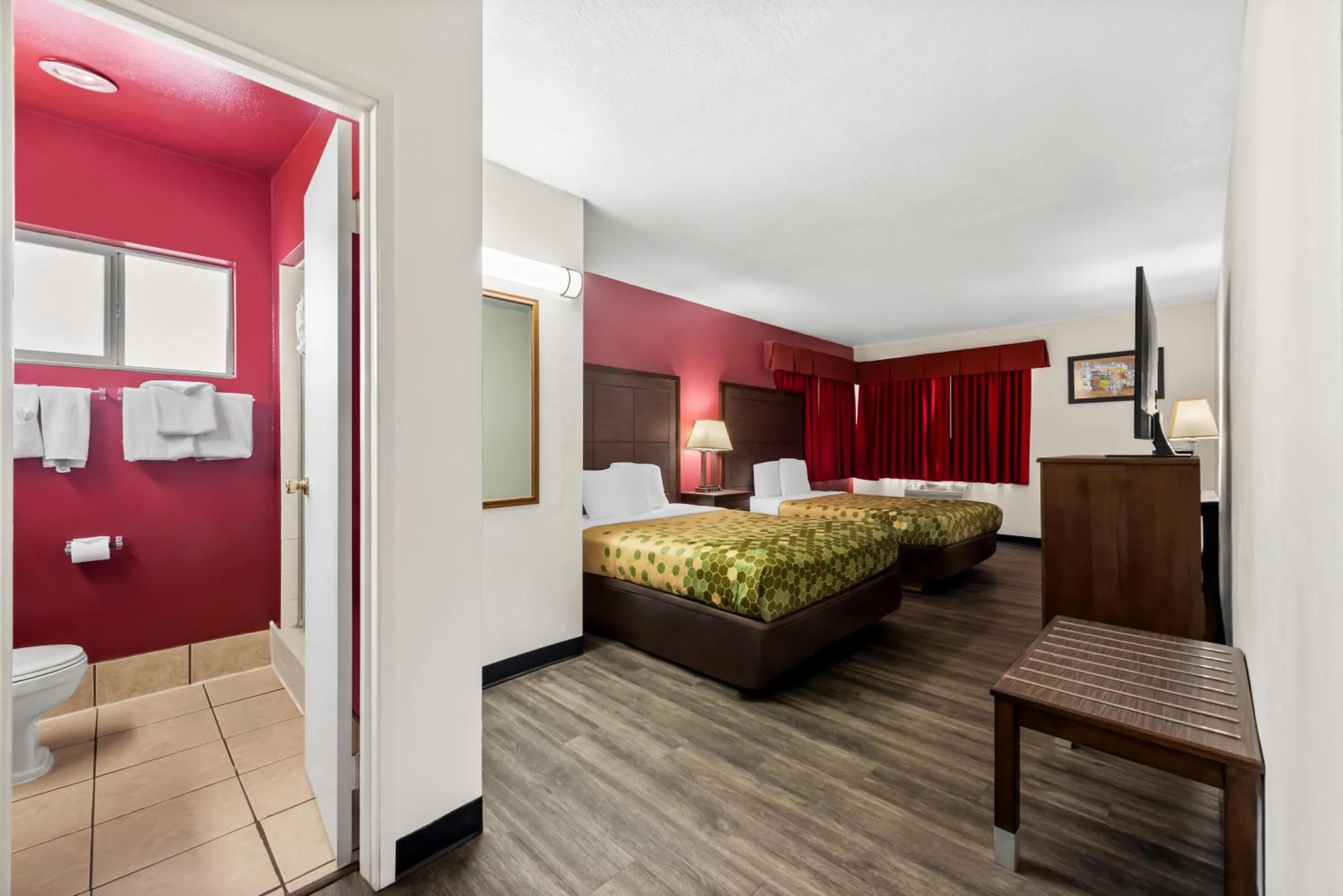 Bedroom, Bed in Econo Lodge Fallon Naval Air Station Area