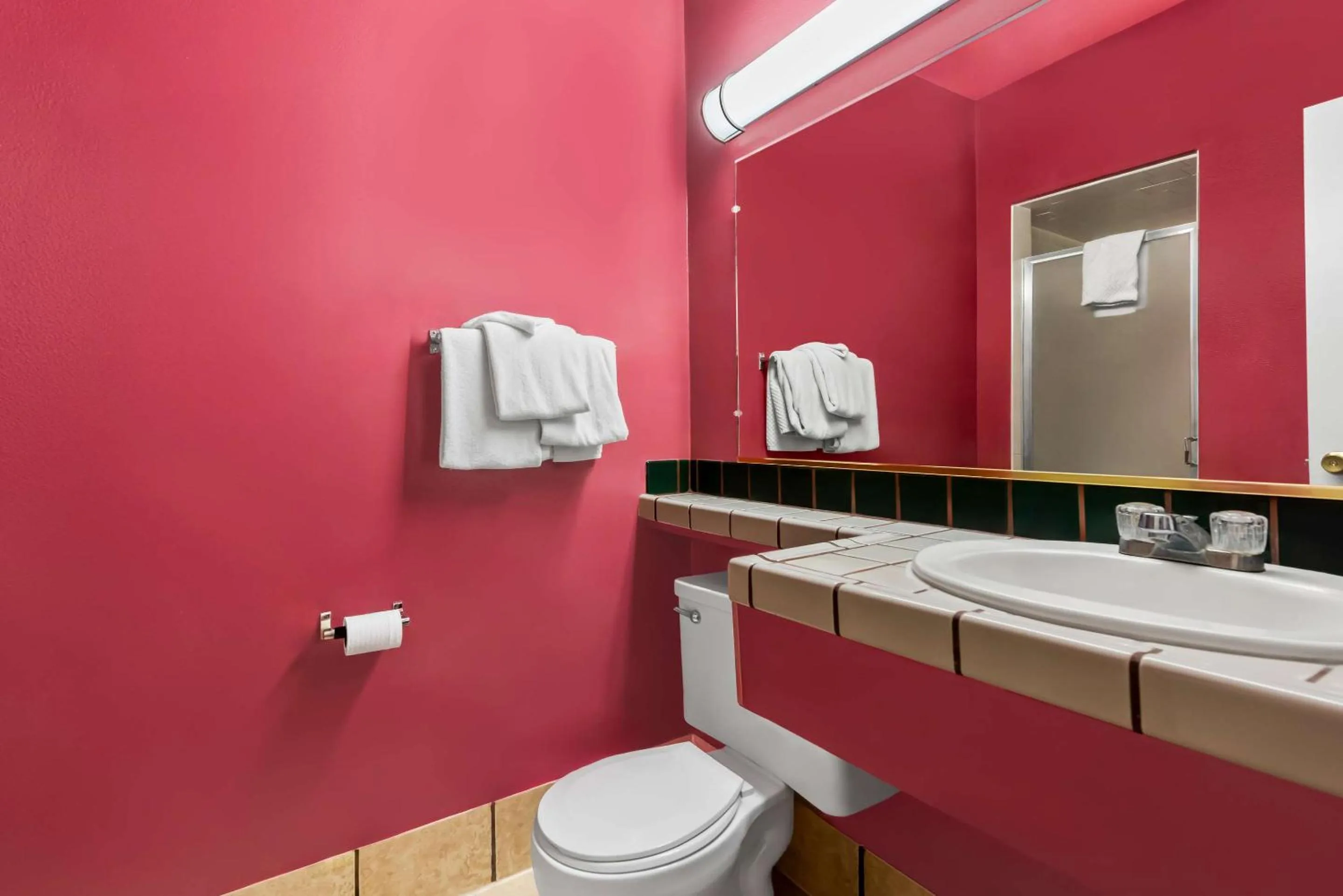 Bedroom in Econo Lodge Fallon Naval Air Station Area