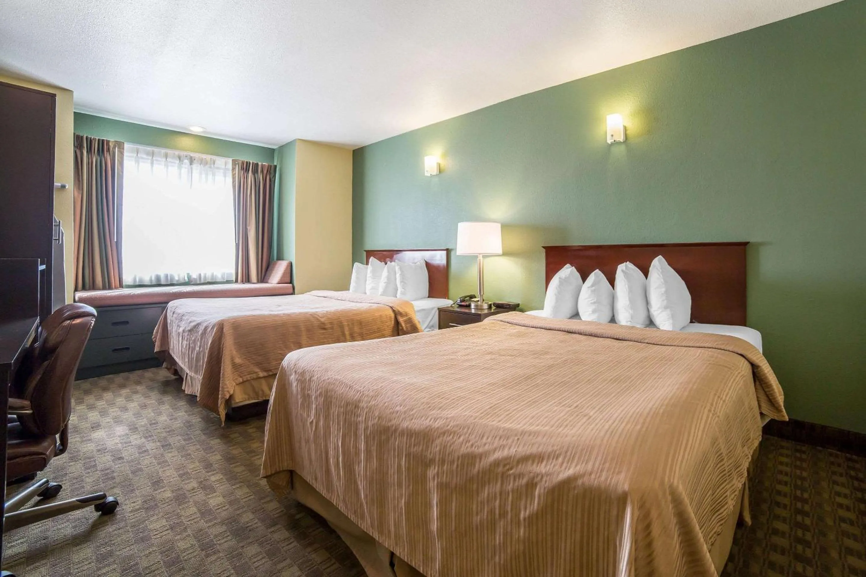 Photo of the whole room, Bed in Quality Inn & Suites Elko