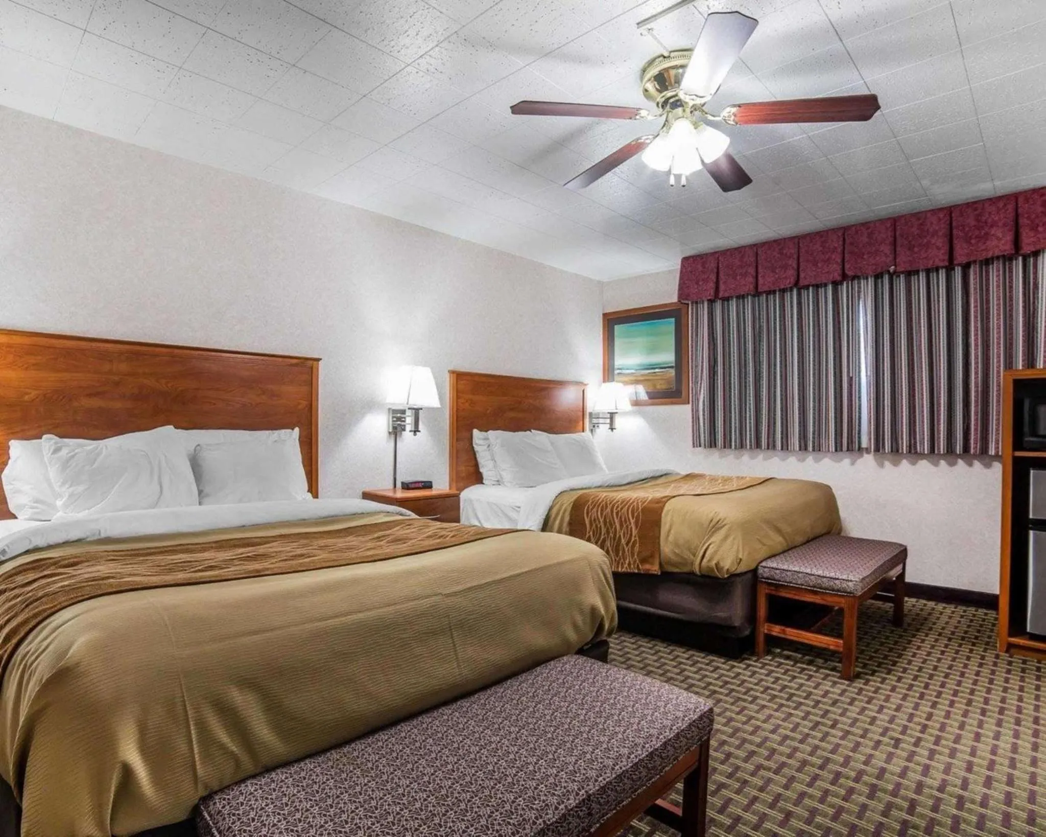 Photo of the whole room, Bed in Rodeway Inn Elko Downtown Area