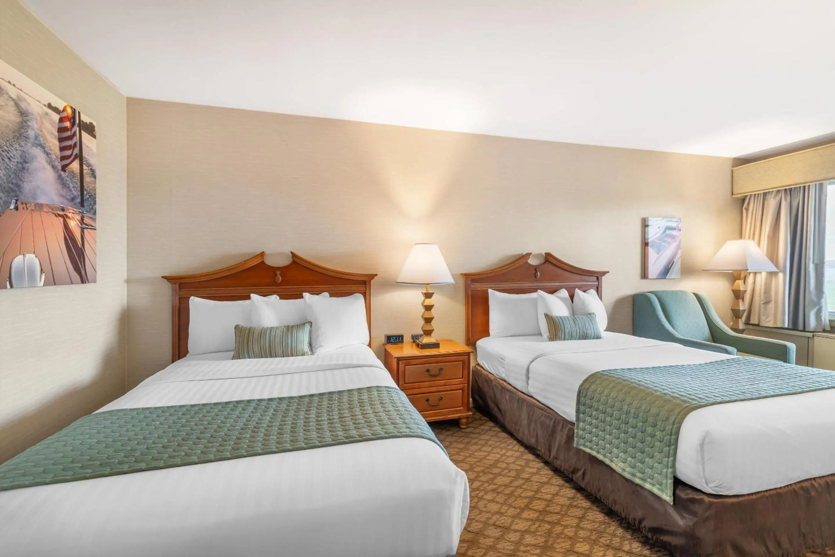 Bedroom, Bed in The Inn at Gran View Ogdensburg, an Ascend Collection Hotel