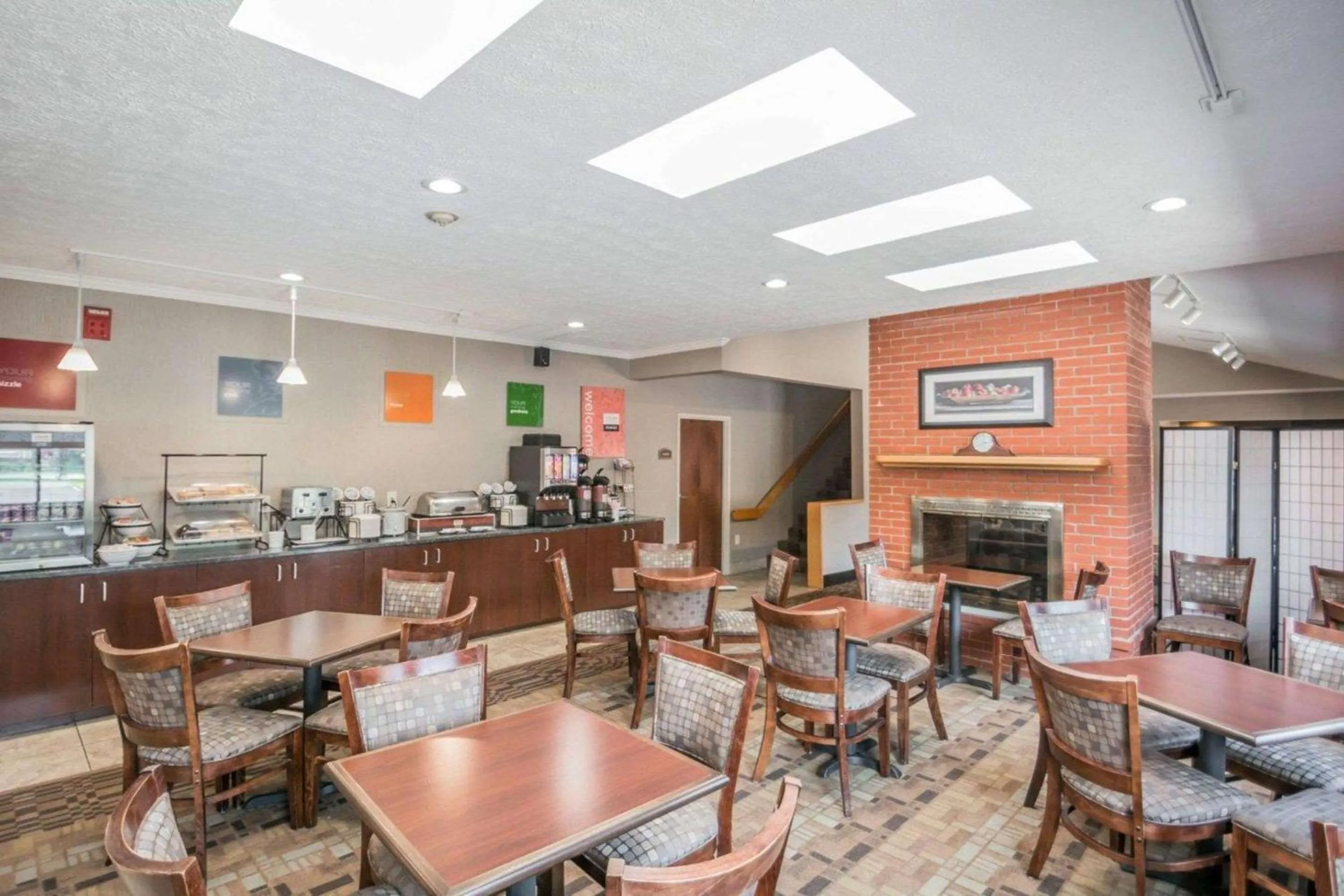 Restaurant/places to eat in Quality Inn Corning