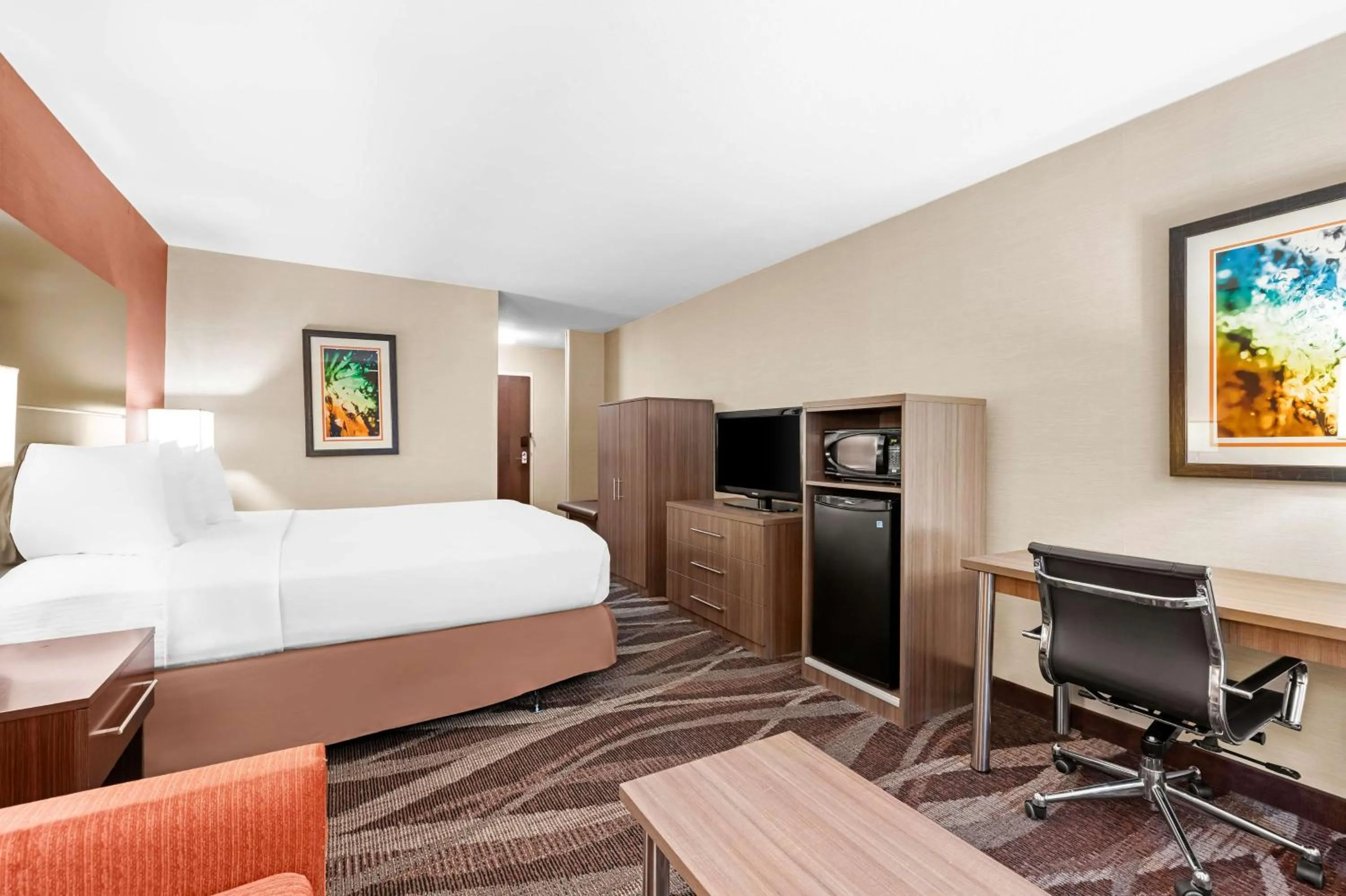 Bedroom, Bed in Best Western Maple City Inn