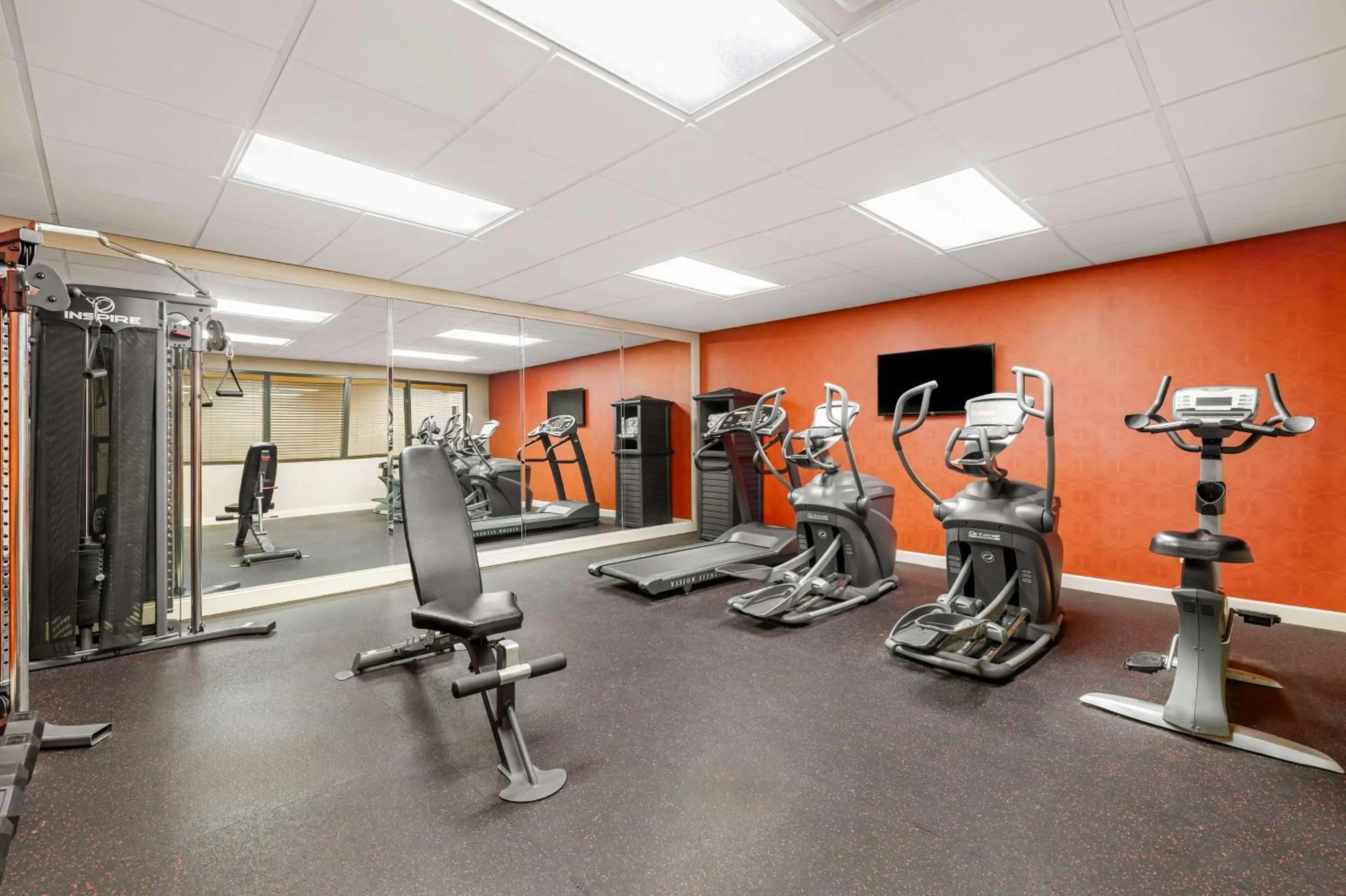 Fitness centre/facilities in Best Western Maple City Inn