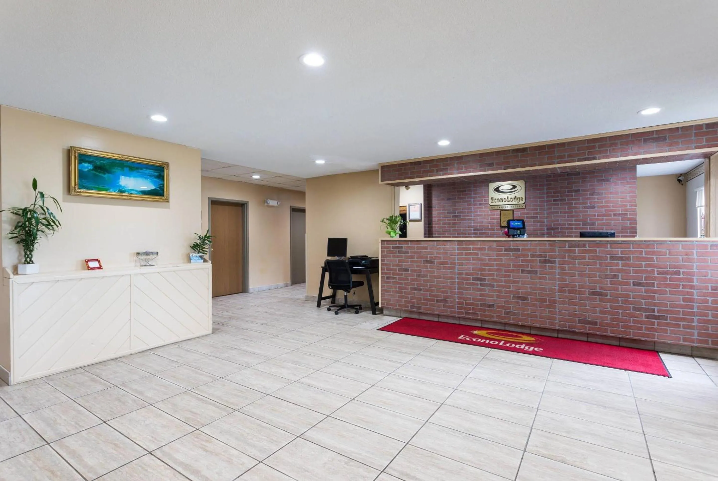Lobby or reception in Econo Lodge Painted Post - Corning