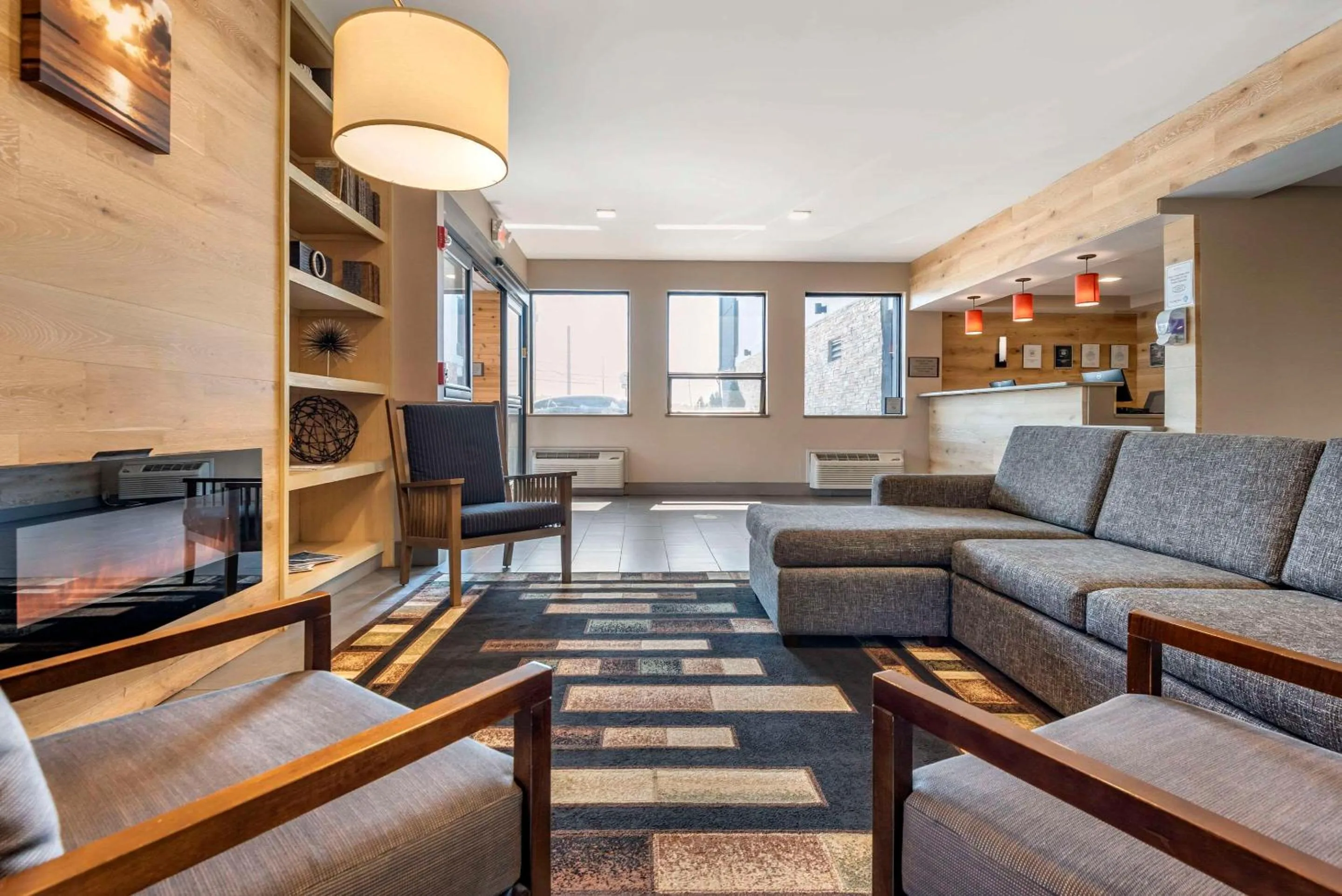 Lobby or reception in Comfort Inn & Suites Liverpool - Syracuse North