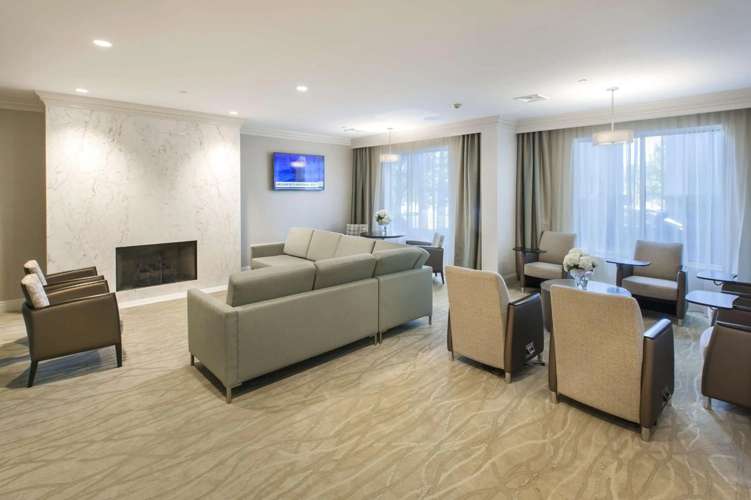 Lobby or reception in DoubleTree by Hilton Nanuet