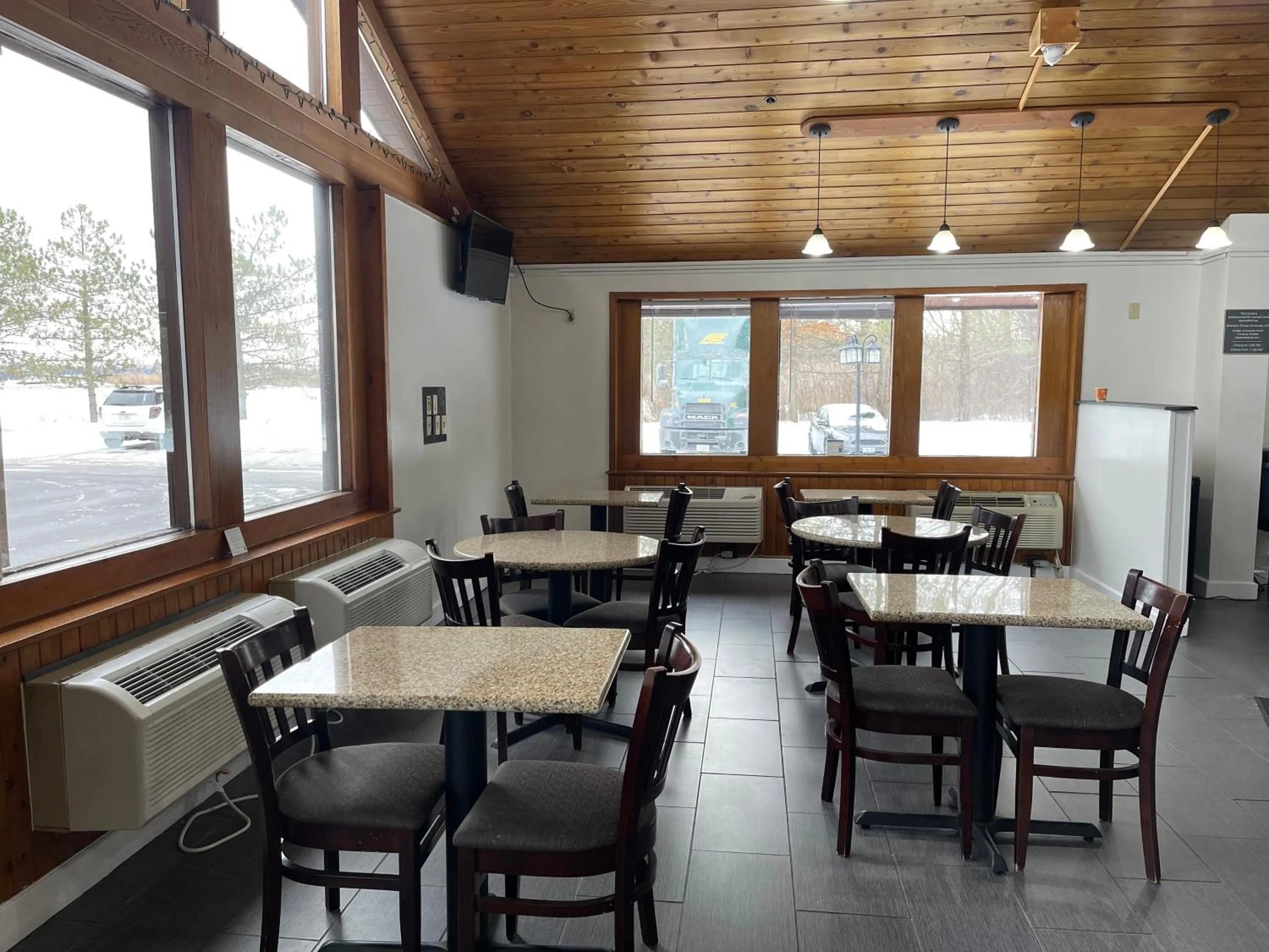 Breakfast in Comfort Inn & Suites Syracuse-Carrier Circle