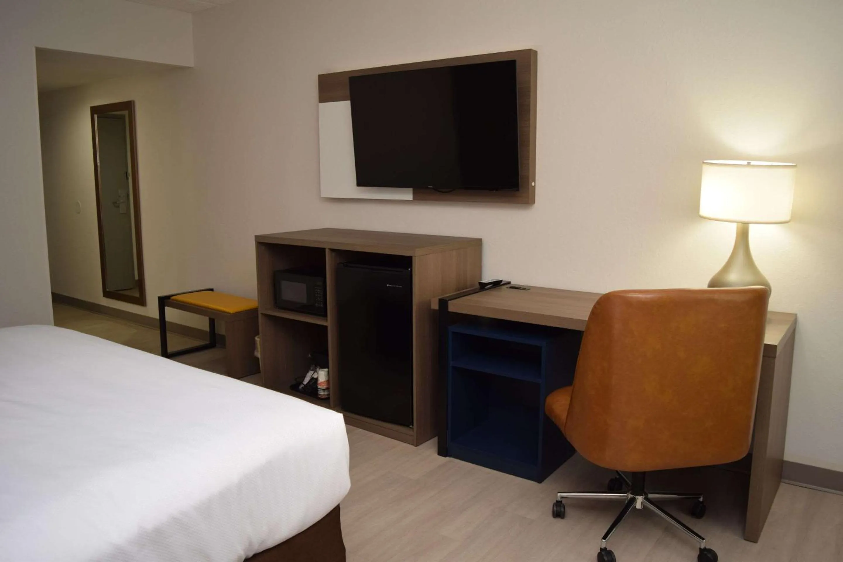 Bedroom, Bed in Comfort Inn & Suites Syracuse-Carrier Circle