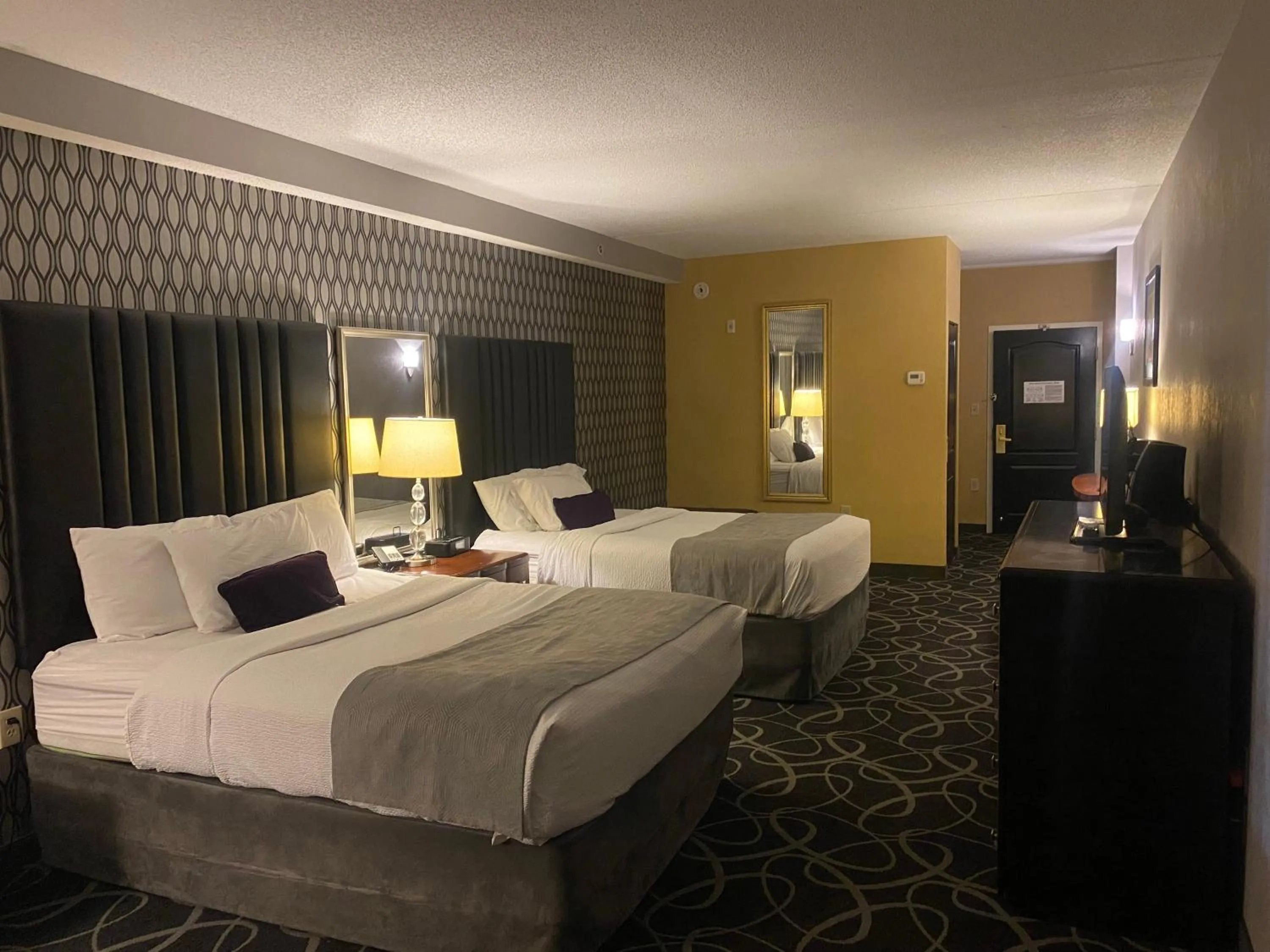 Bed in Park Manor Hotel