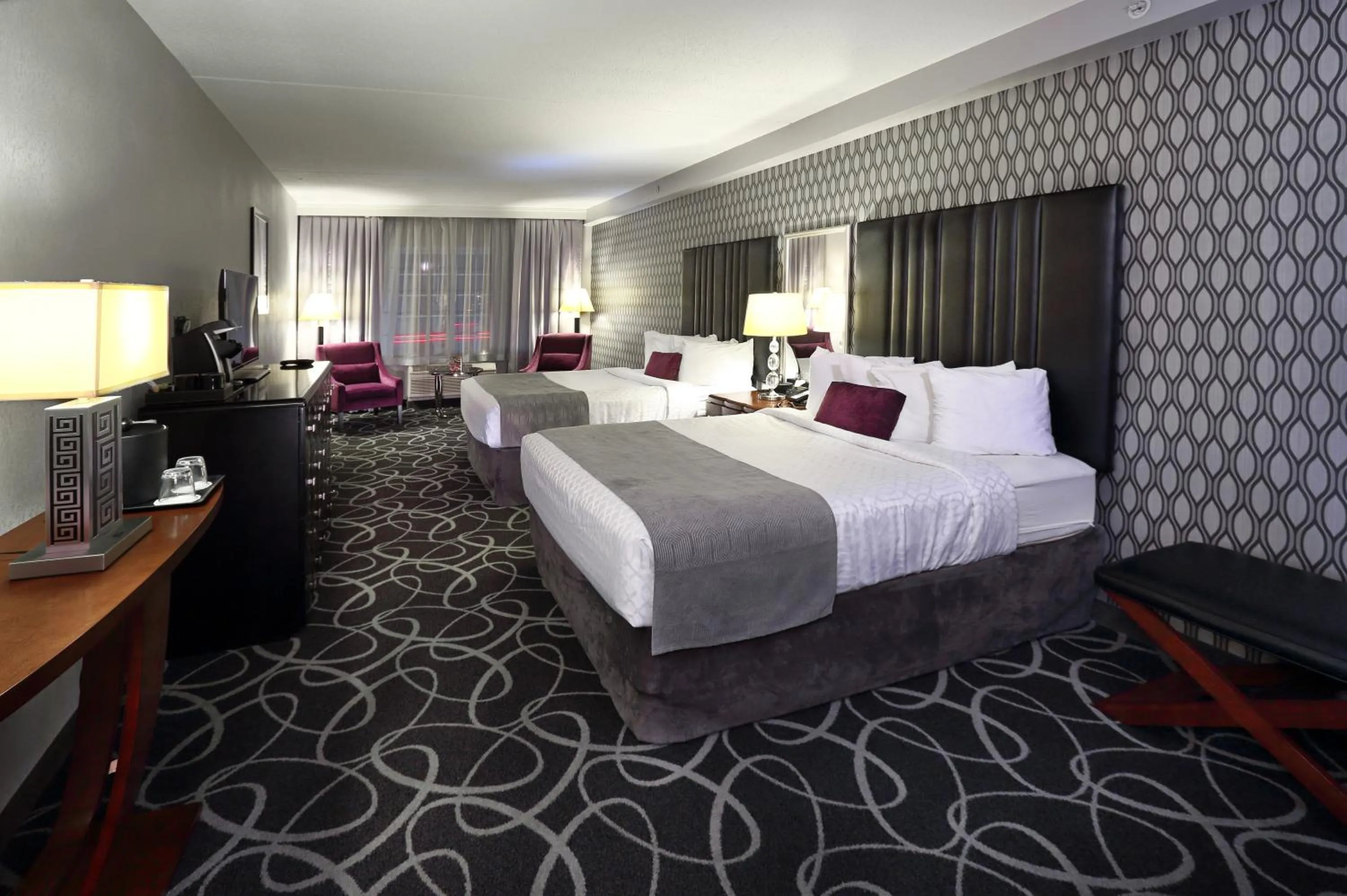 Bed in Park Manor Hotel