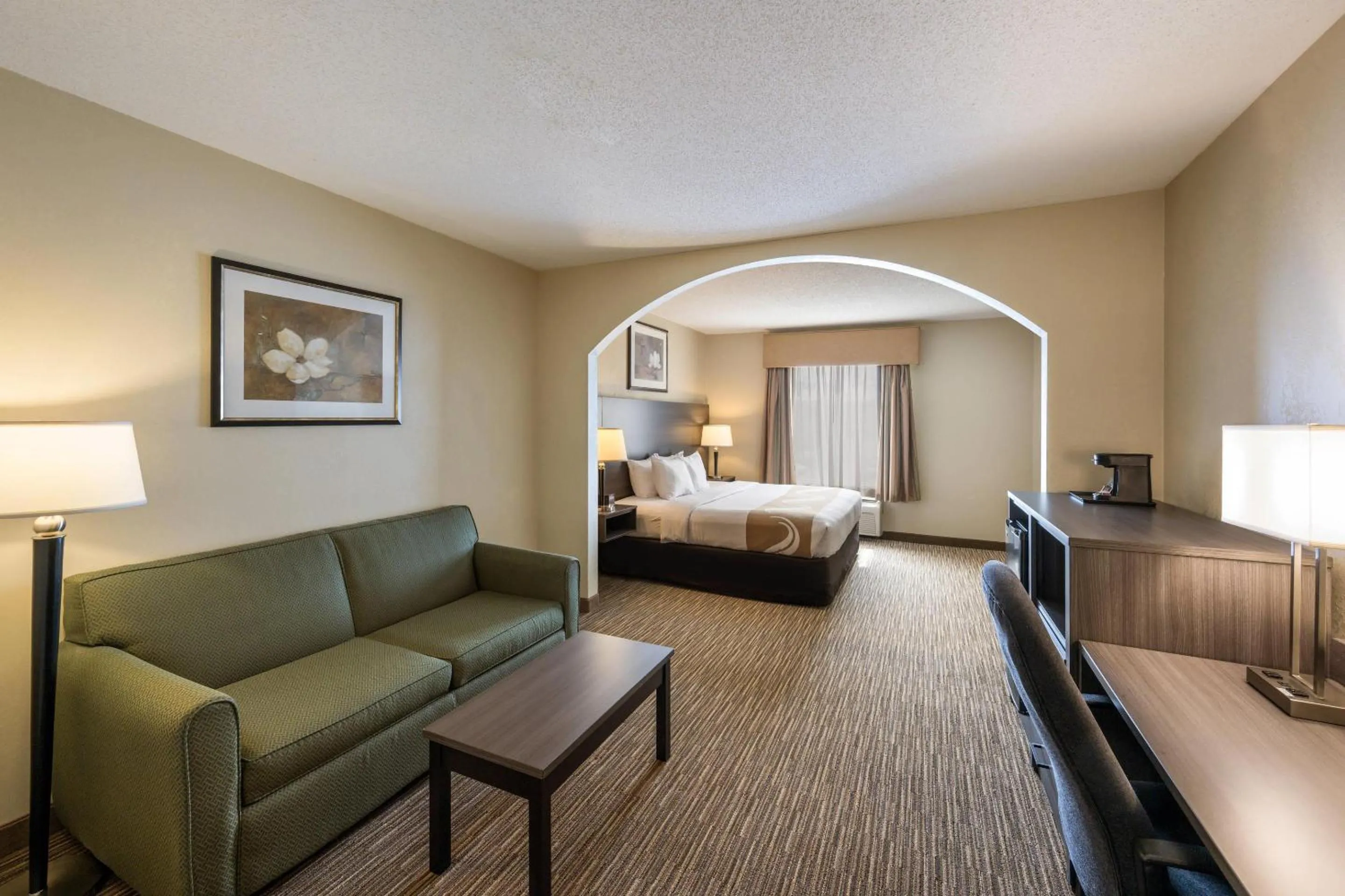 Bedroom, Bed in Quality Inn & Suites Fishkill South near I-84