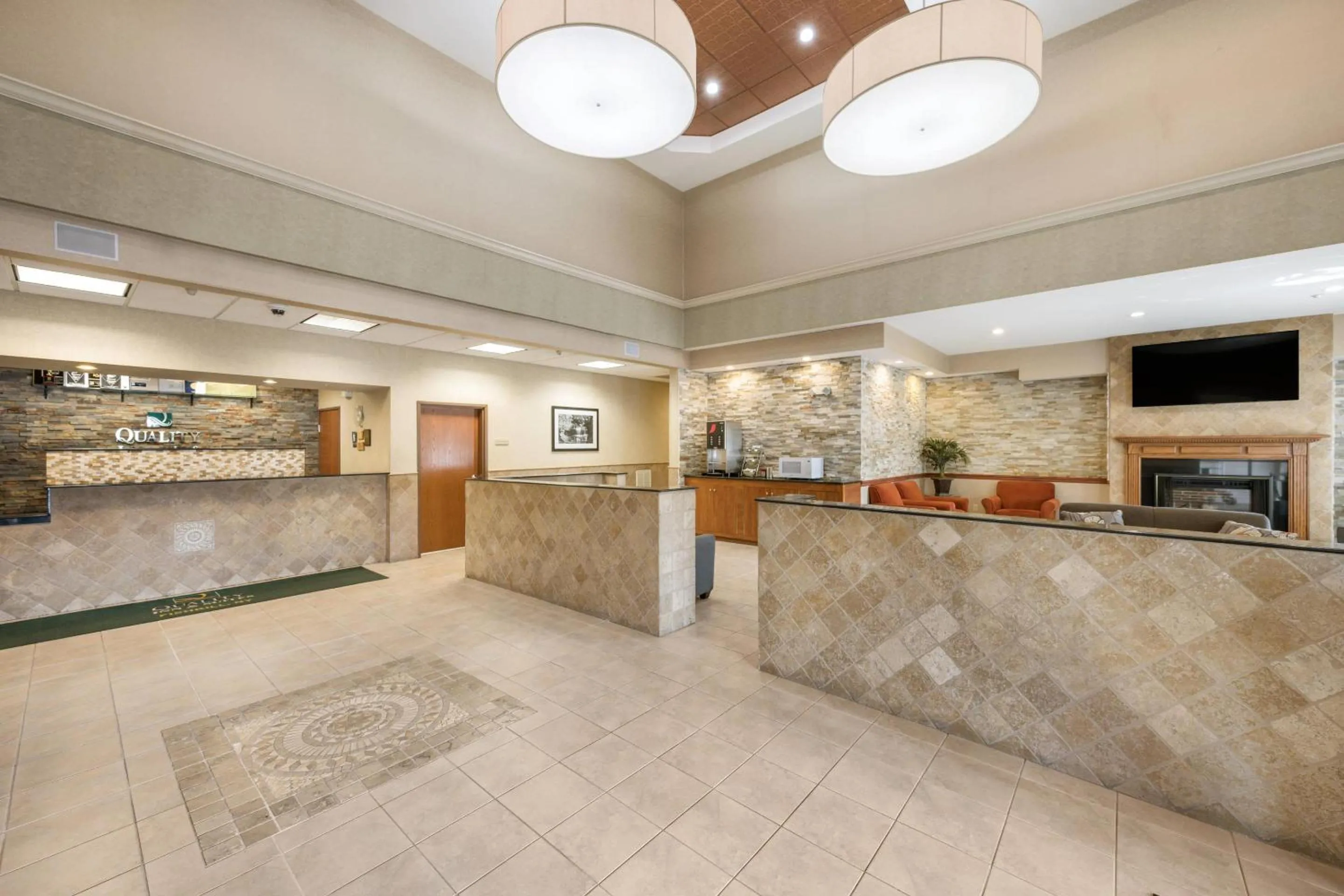 Lobby or reception in Quality Inn & Suites Fishkill South near I-84
