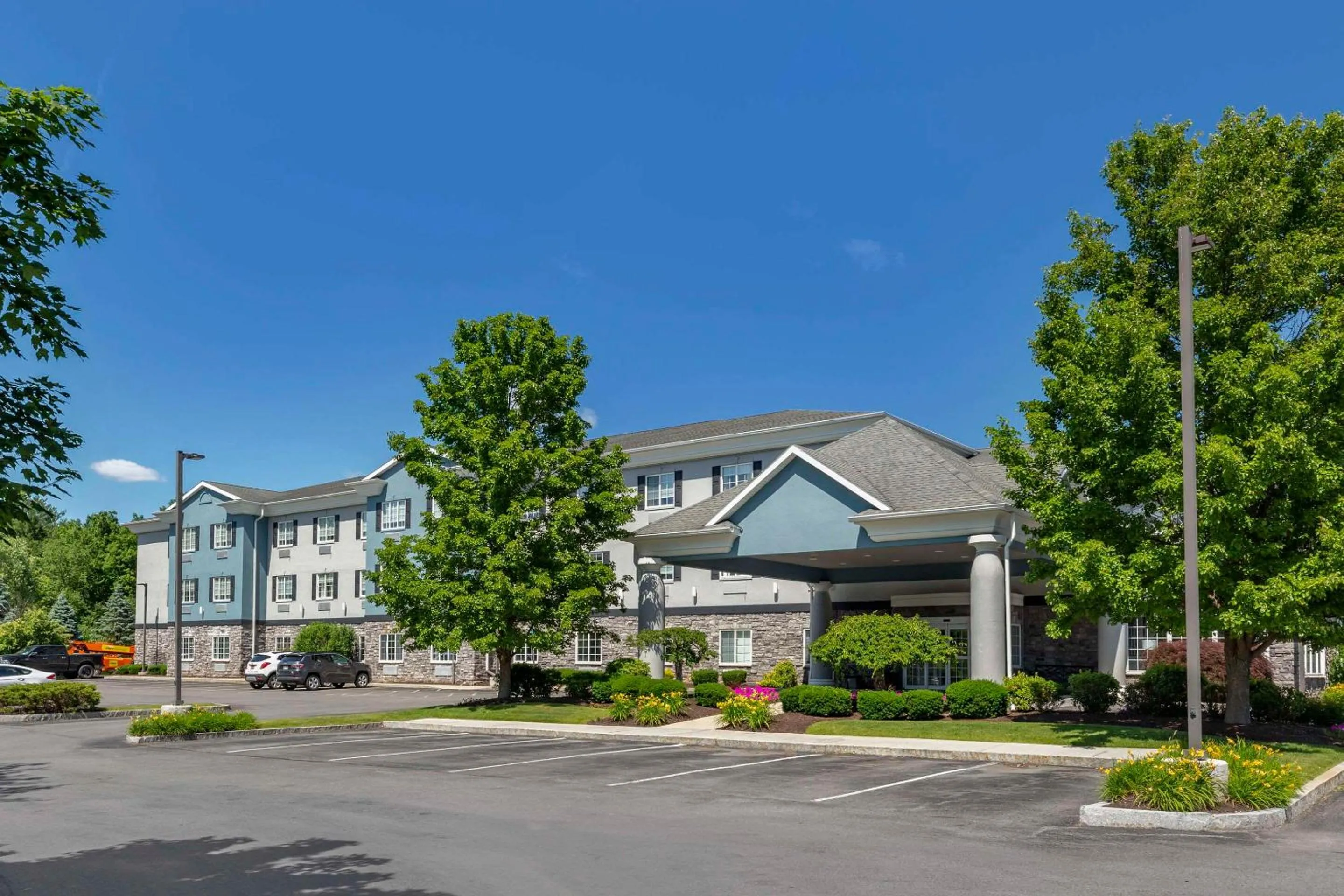 Property building in Comfort Inn & Suites East Greenbush - Albany
