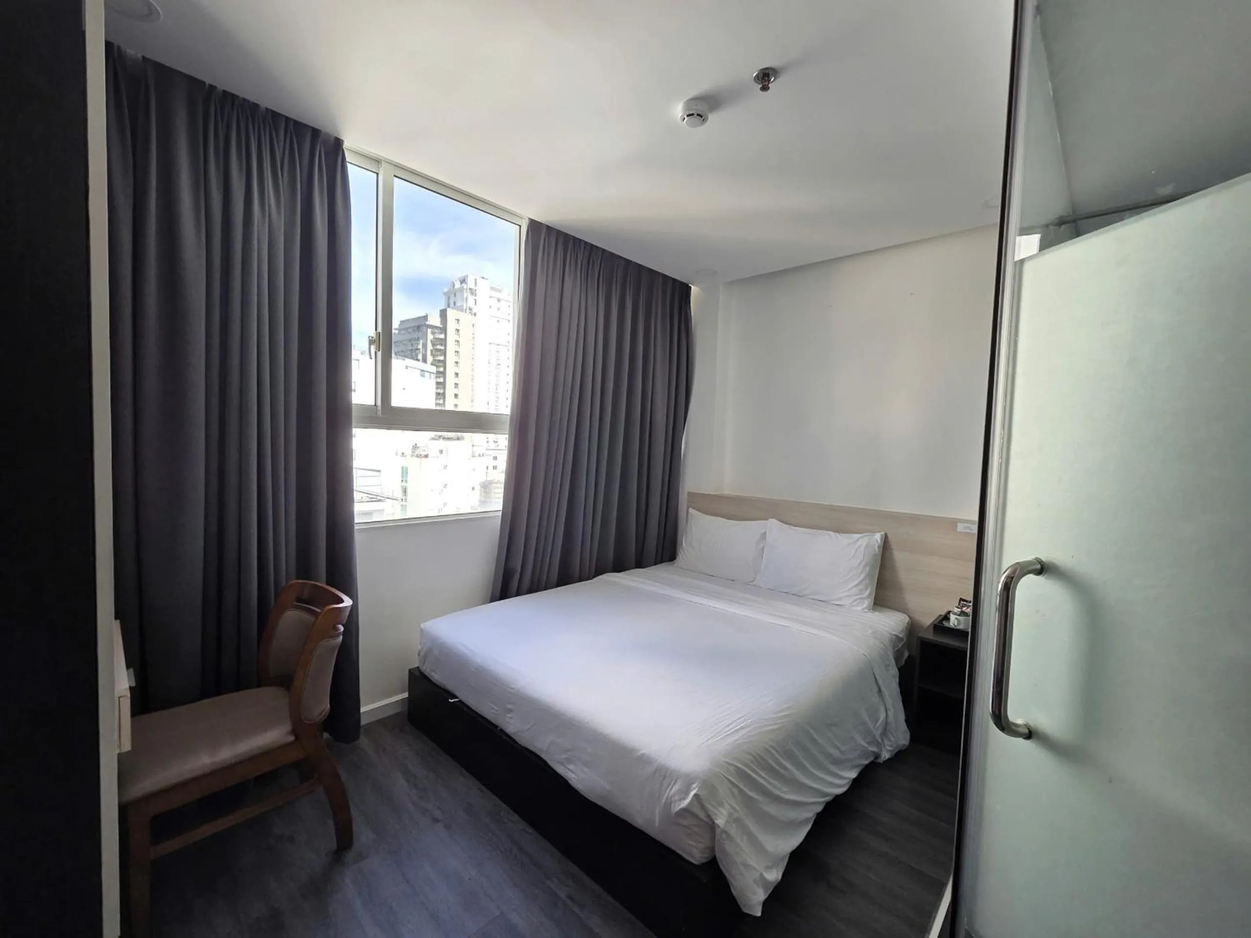 Bed in Larosa Hotel Nha Trang