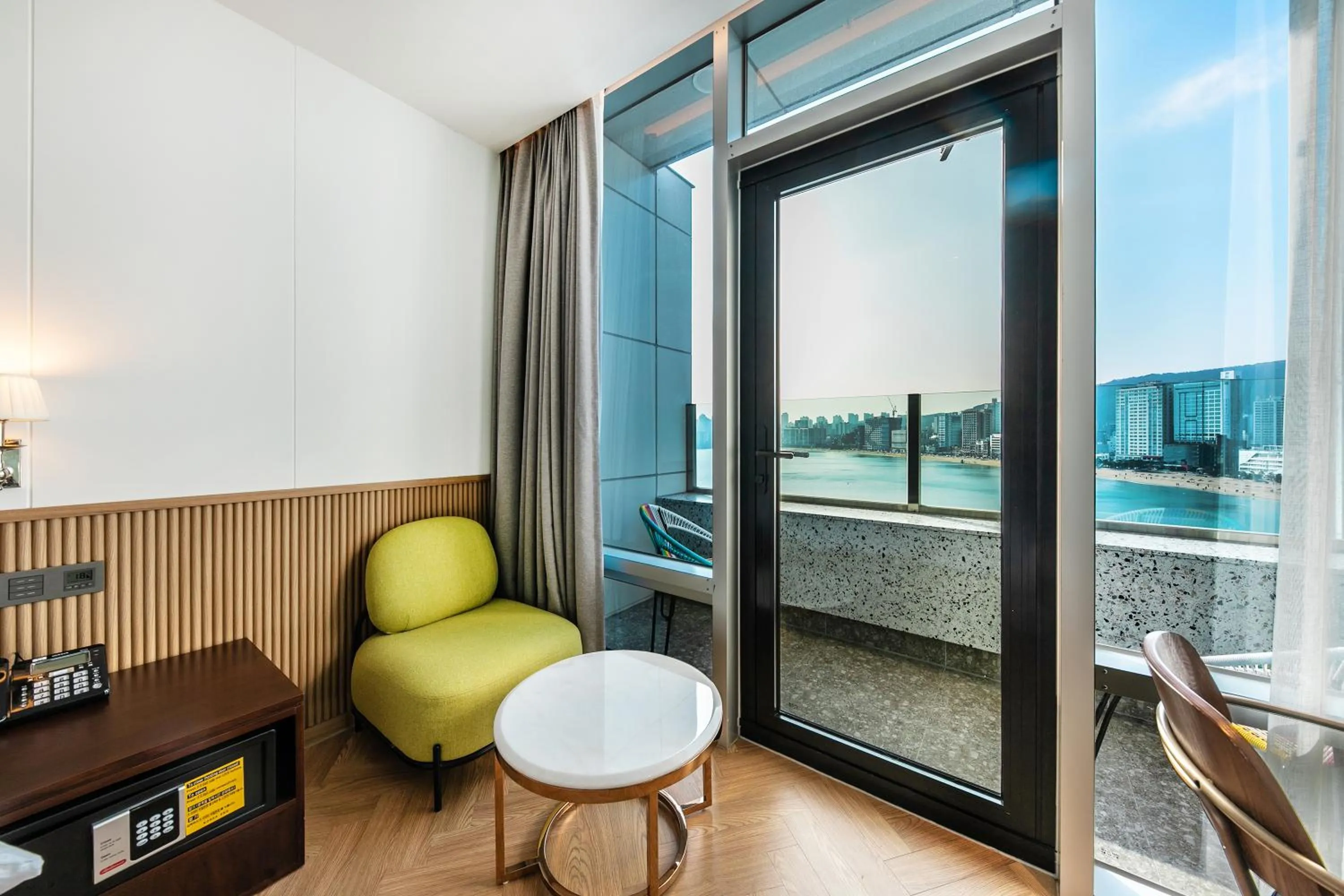 Property building in H Avenue Gwanganri Beach