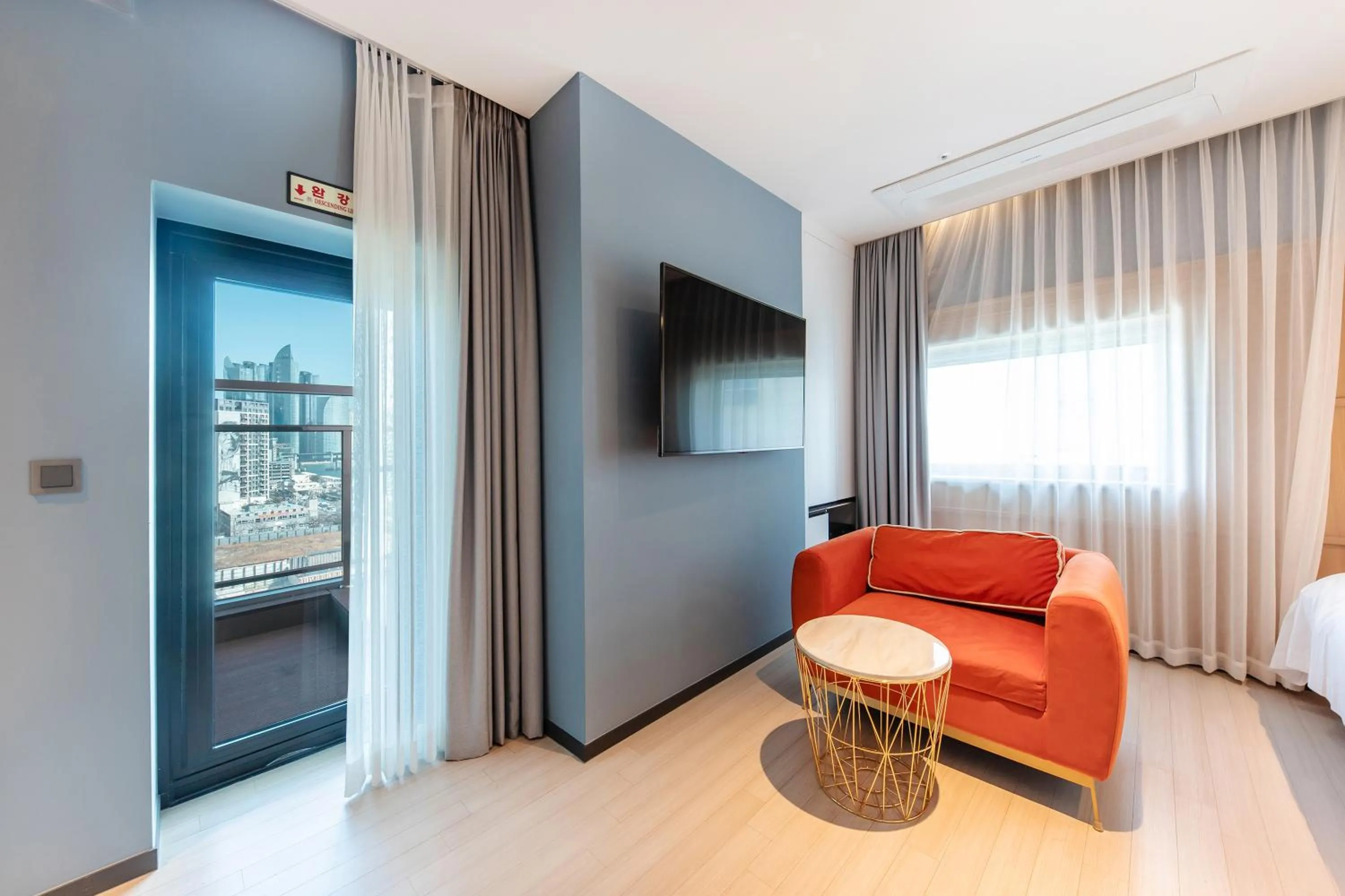 TV and multimedia in H Avenue Gwanganri Beach