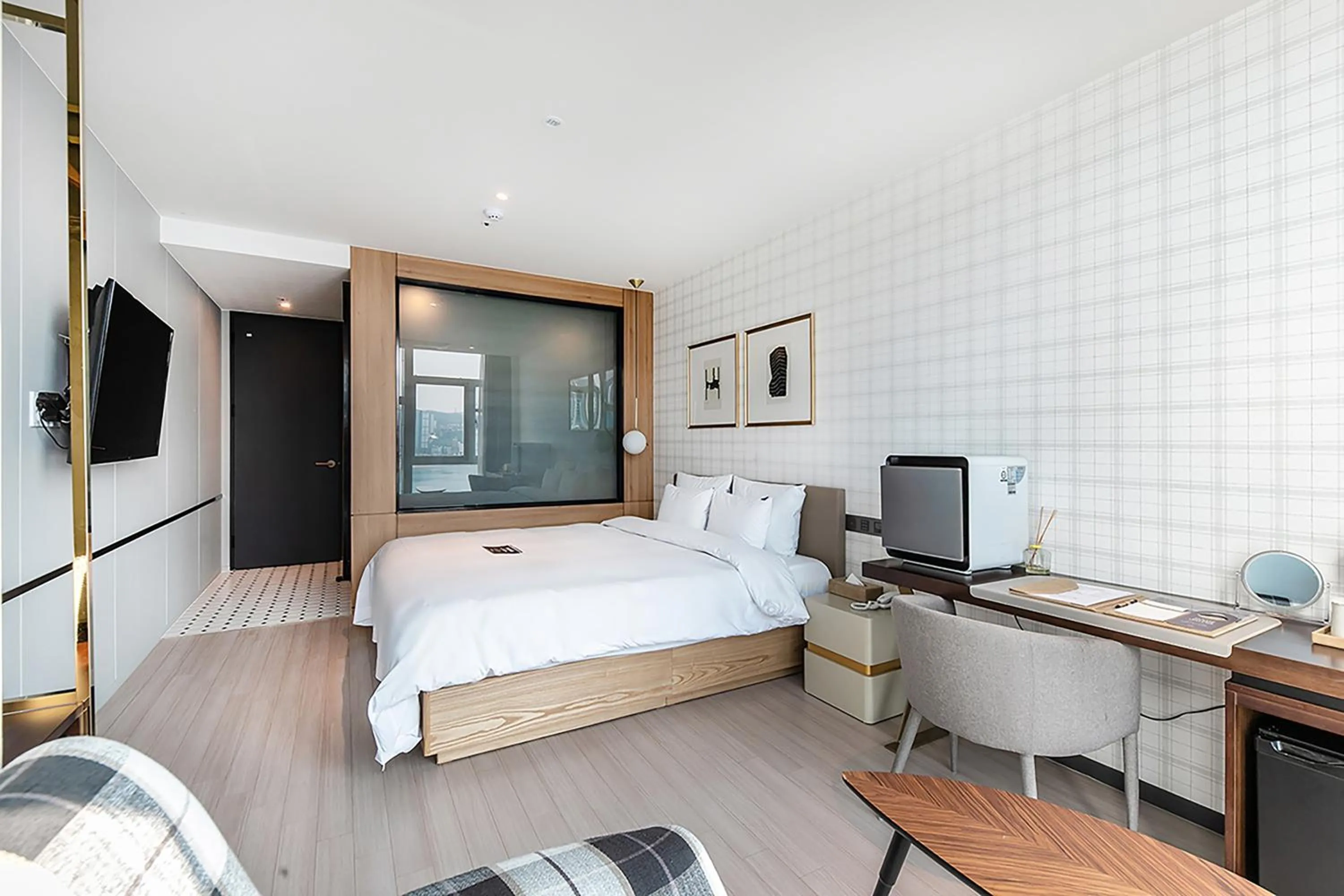 Bed in H Avenue Gwanganri Beach