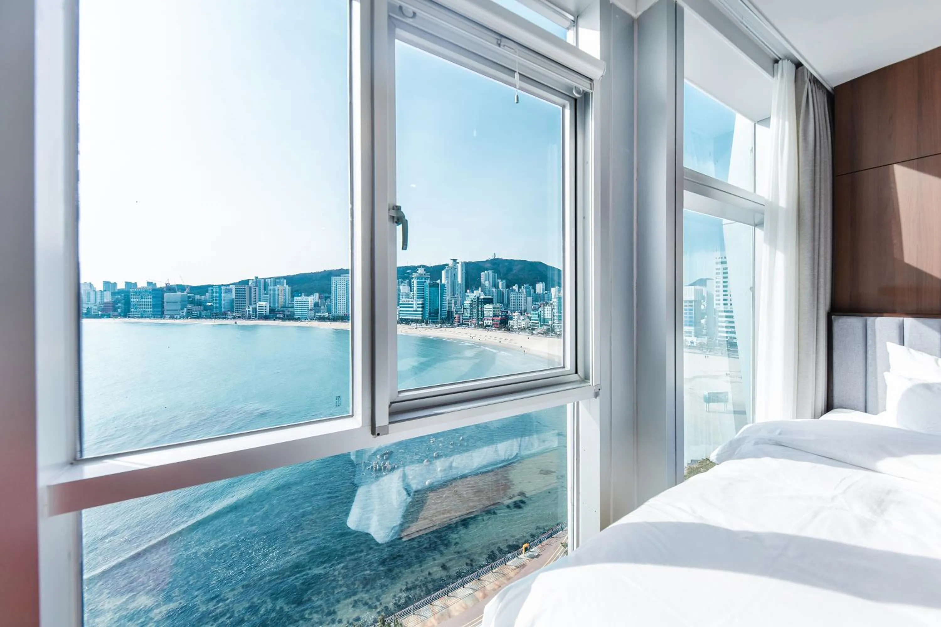 Natural landscape, Bed in H Avenue Gwanganri Beach