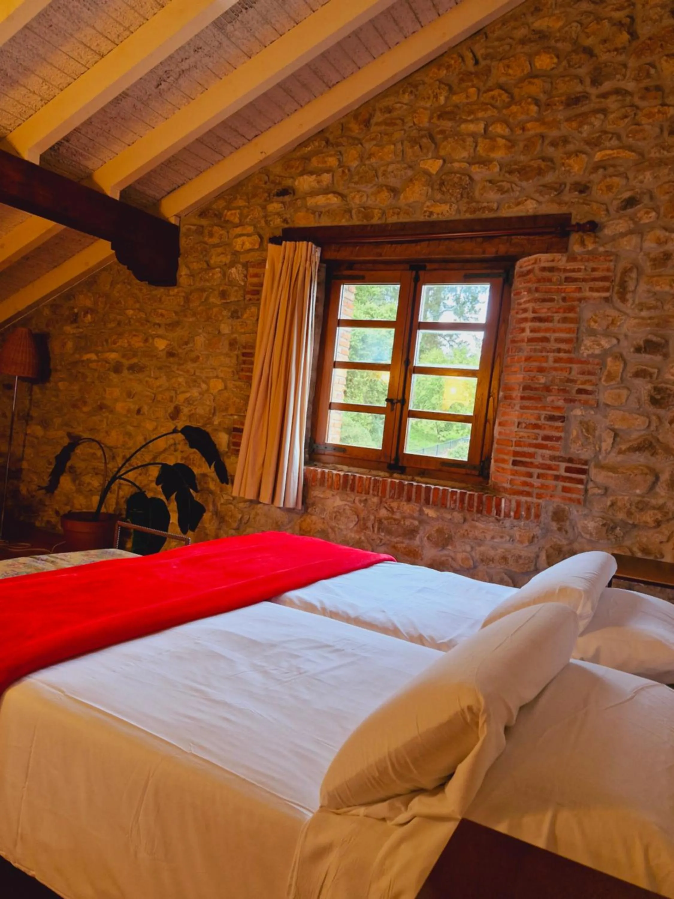 Bedroom, Bed in Hospederia Santillana