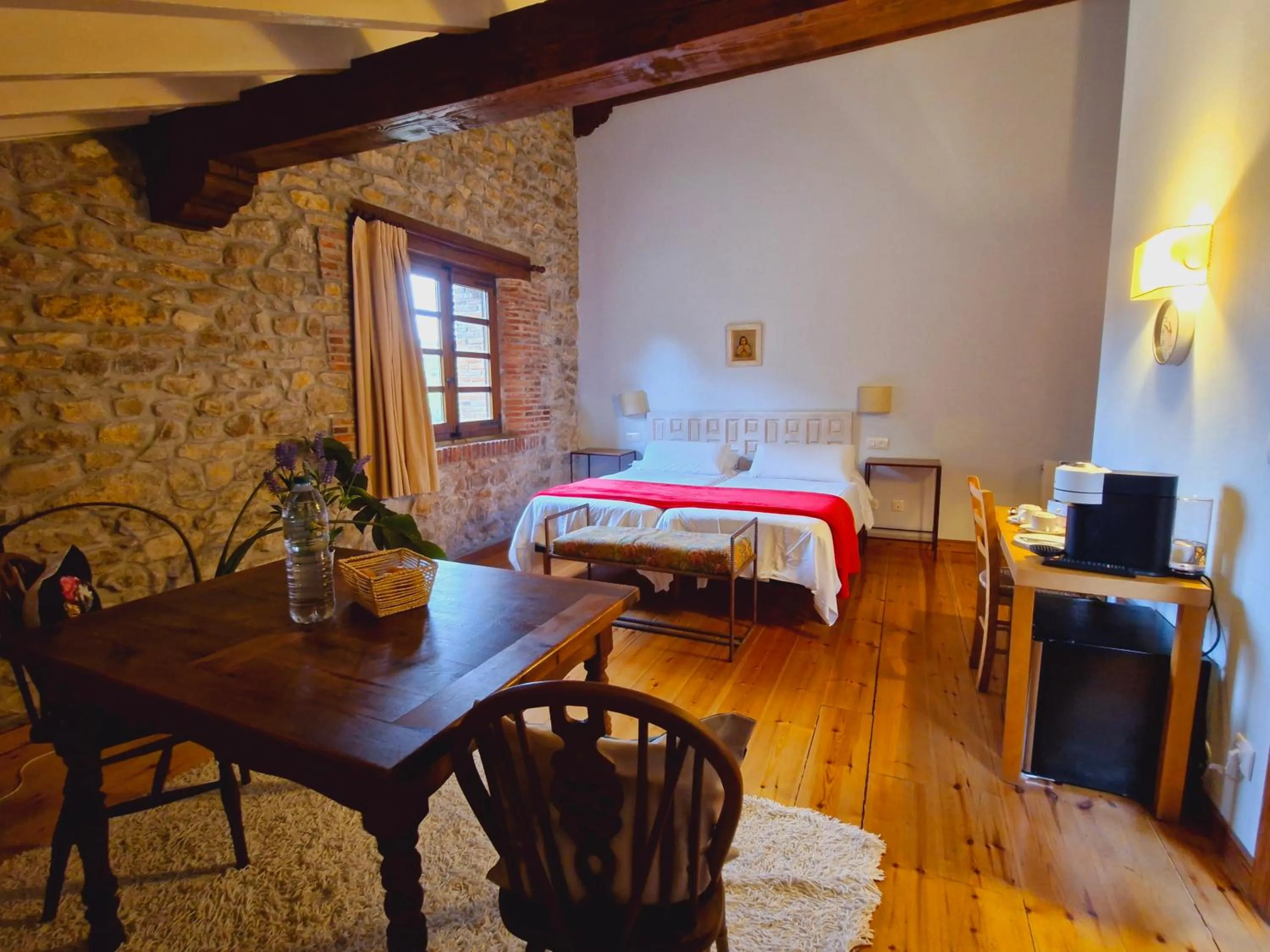 Photo of the whole room, Bed in Hospederia Santillana