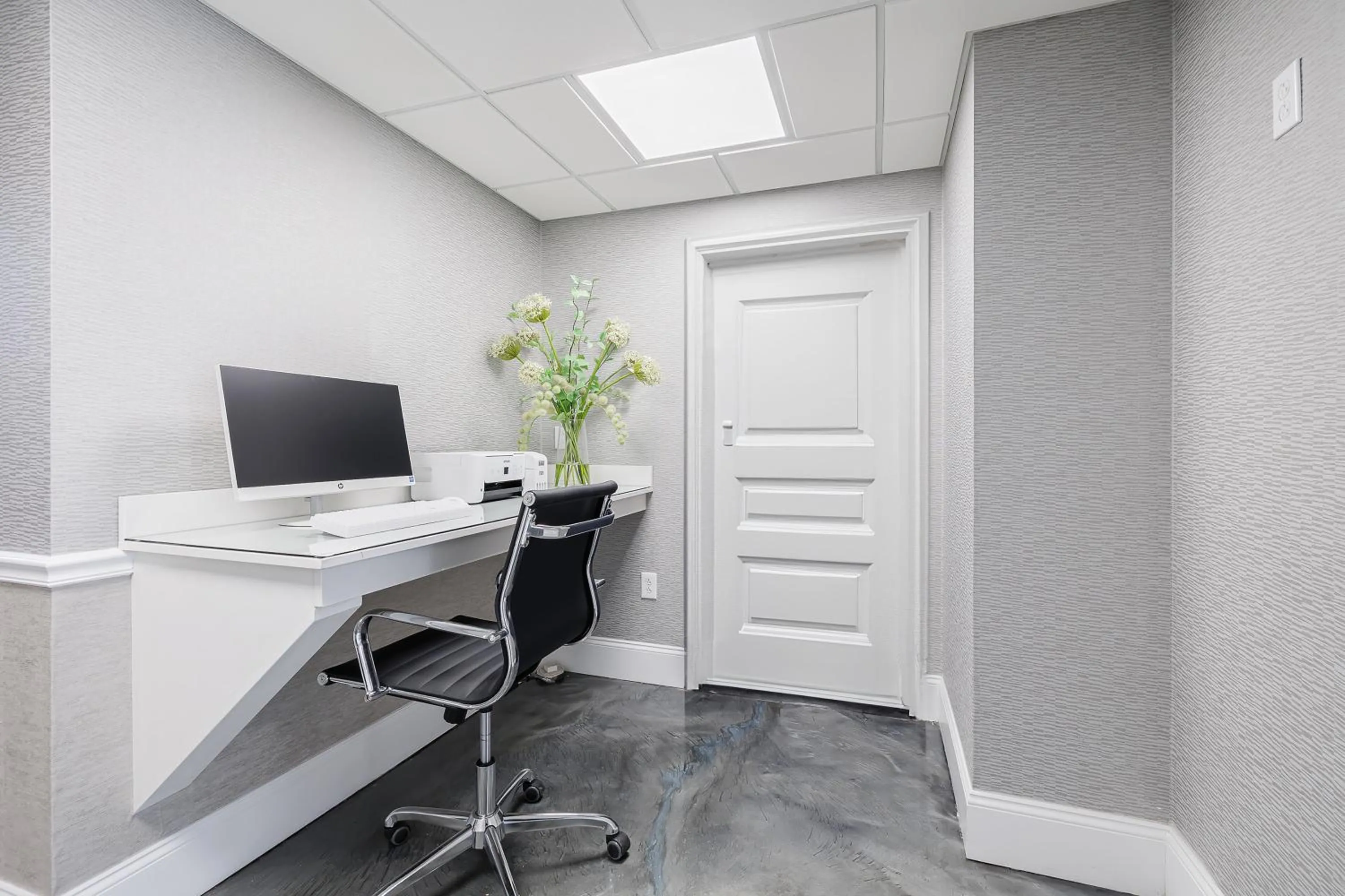 Business facilities in Oakfield Hotel & Suites Rochester, an Ascend Collection Hotel