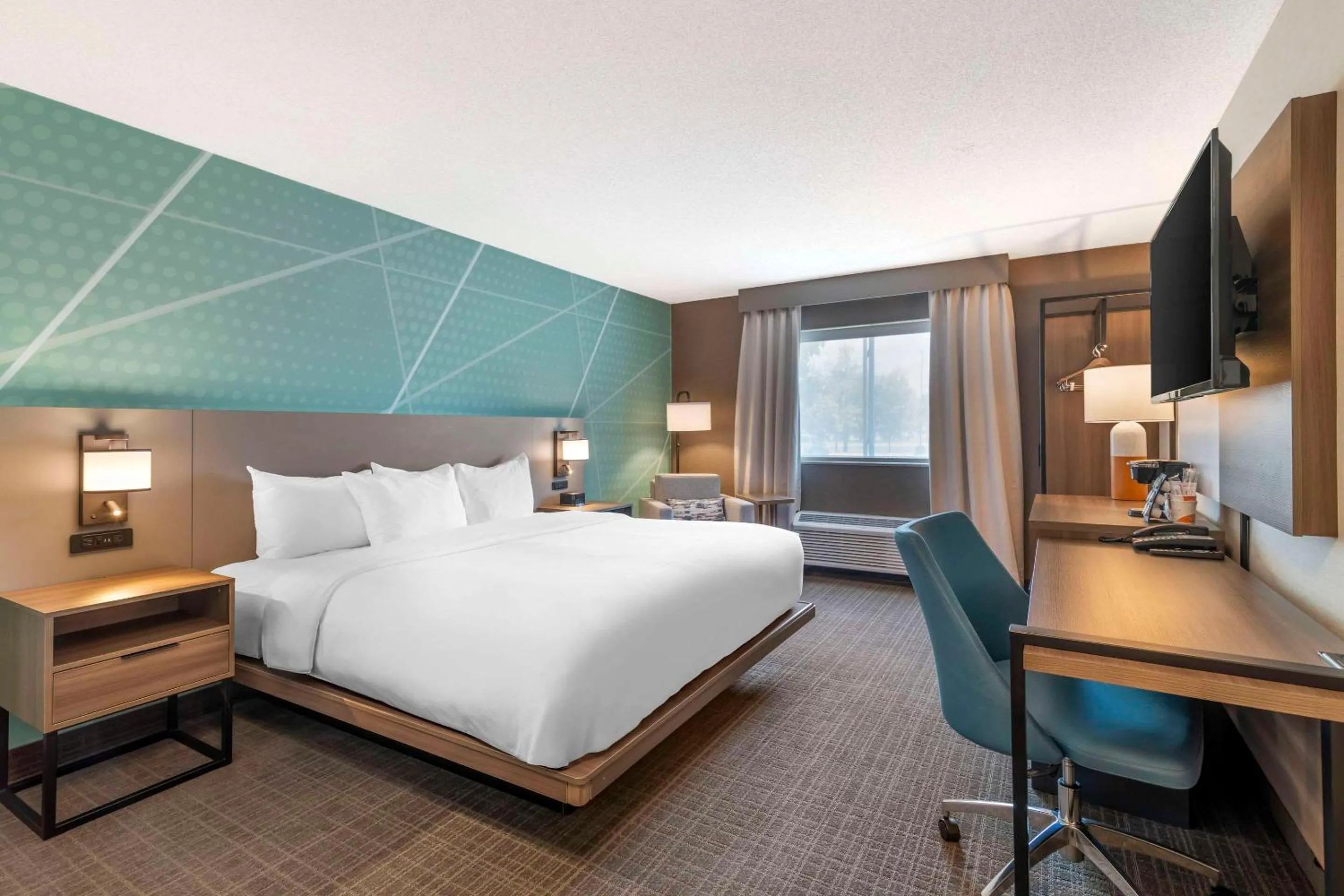 Bedroom, Bed in Comfort Inn & Suites Saratoga Springs