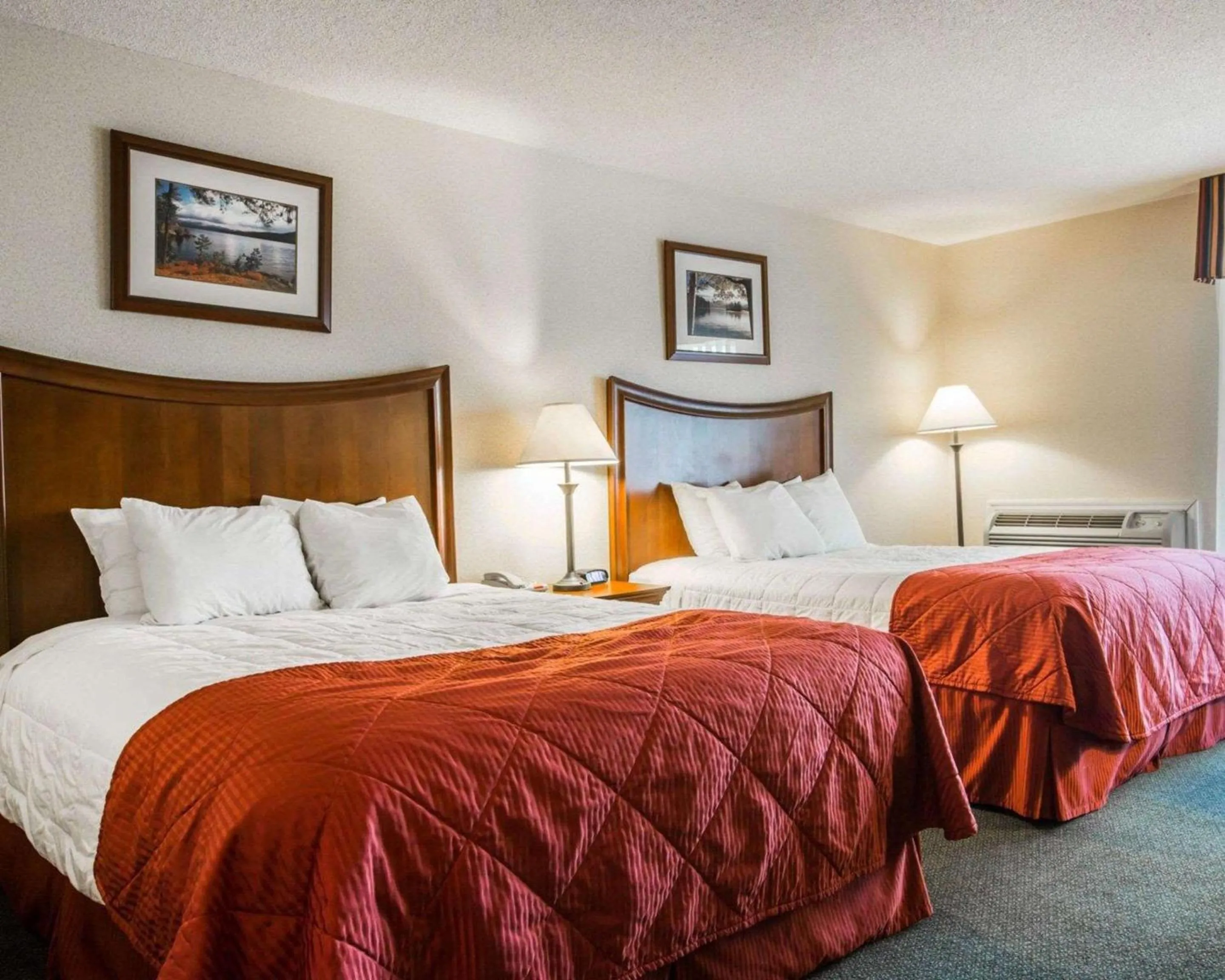 Bedroom, Bed in Clarion Inn & Suites at the Outlets of Lake George