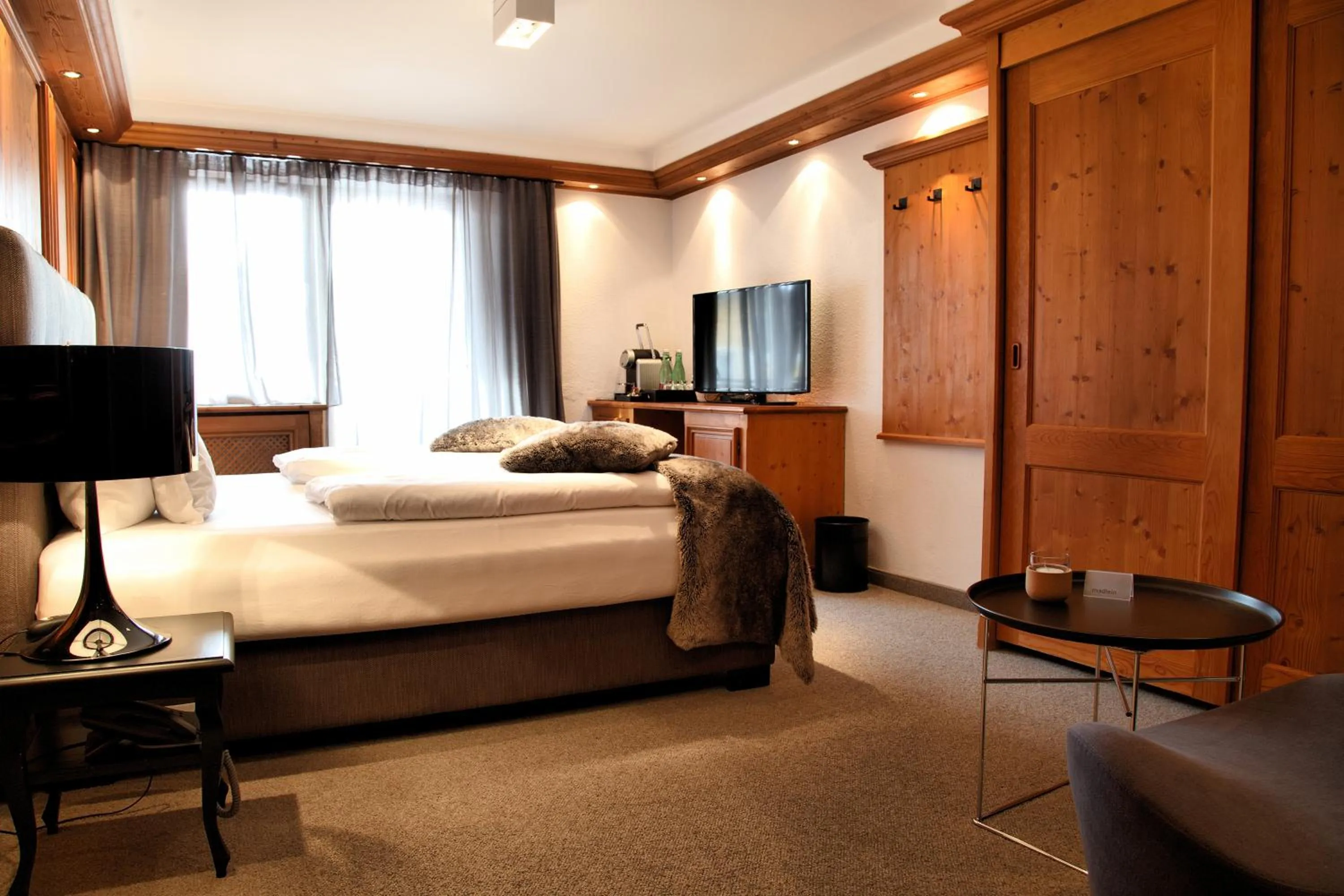 Bedroom, Bed in Hotel Madlein