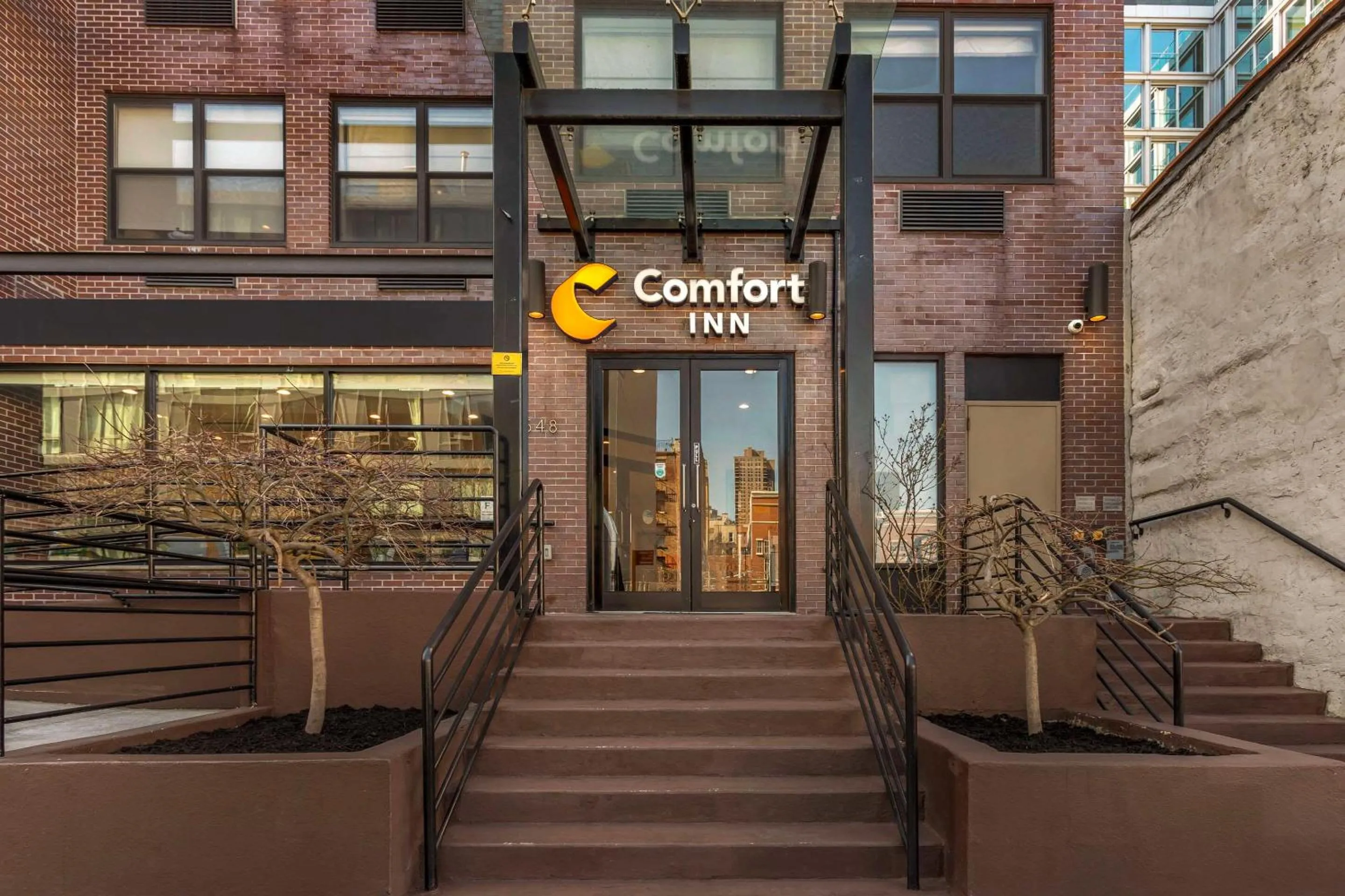 Property building in Comfort Inn Manhattan - Midtown West