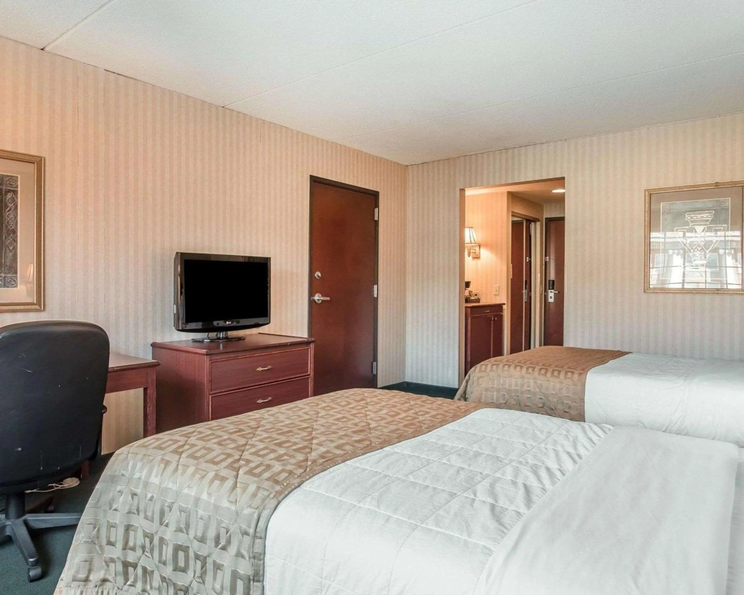 Photo of the whole room, Bed in The Marx Hotel - Downtown - University Area