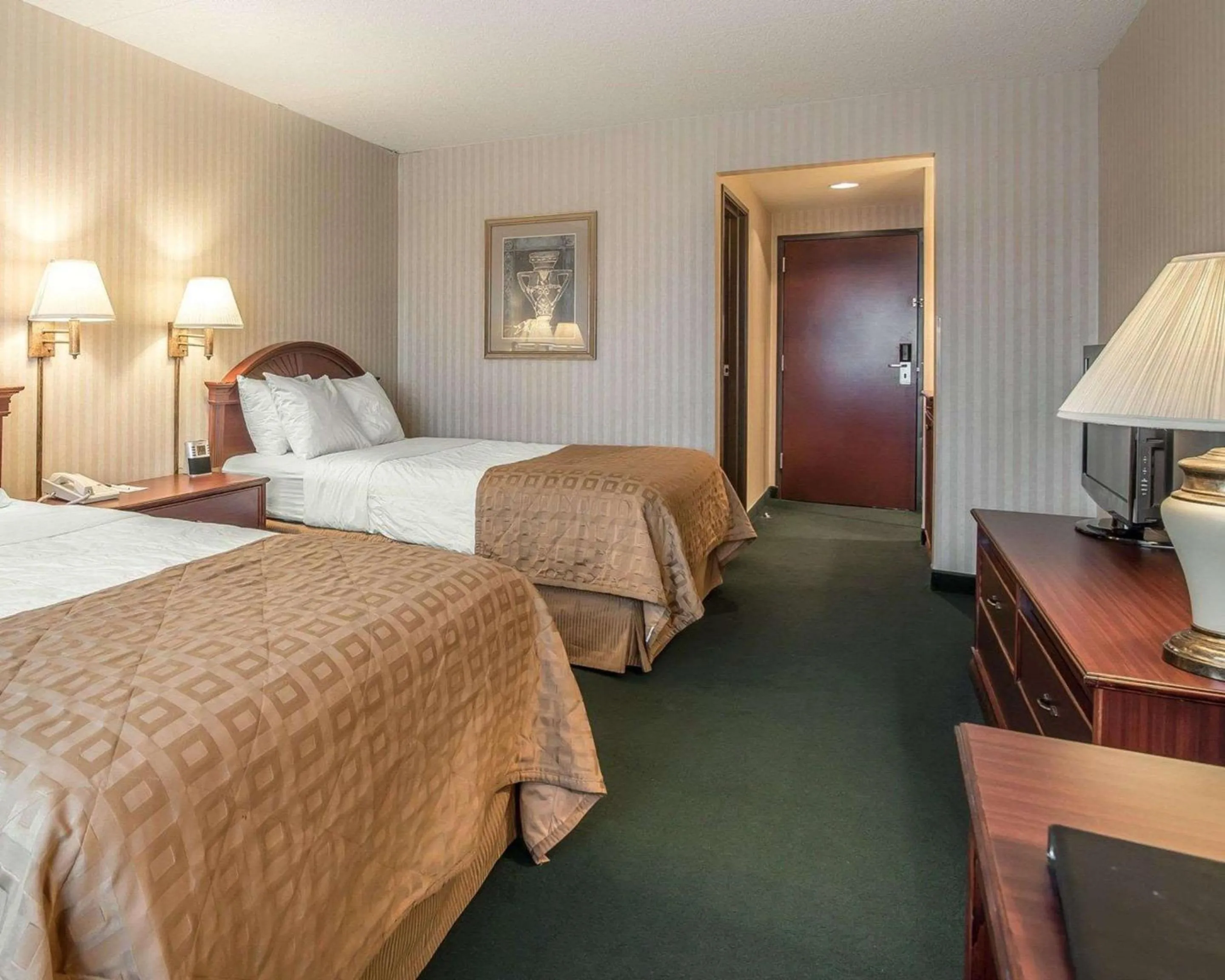 Photo of the whole room, Bed in The Marx Hotel - Downtown - University Area