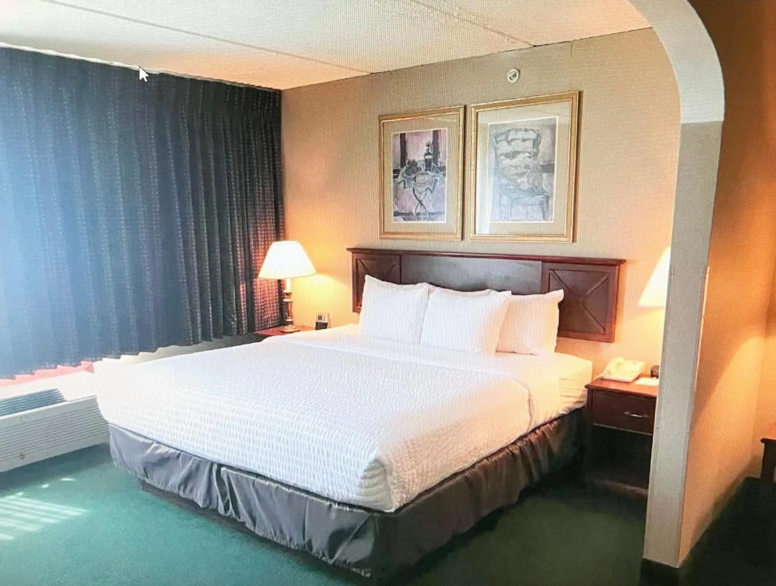 Business King Room - Accessible/Non-Smoking in The Marx Hotel - Downtown - University Area Business King Room - Accessible/Non-Smoking in The Marx Hotel - Downtown - University Area