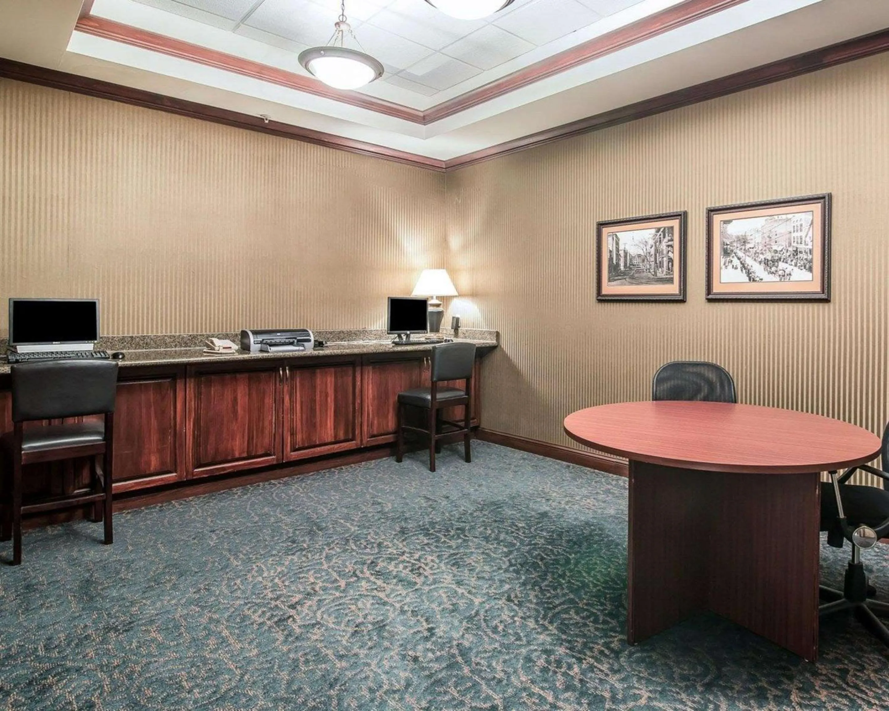 On site in The Marx Hotel - Downtown - University Area