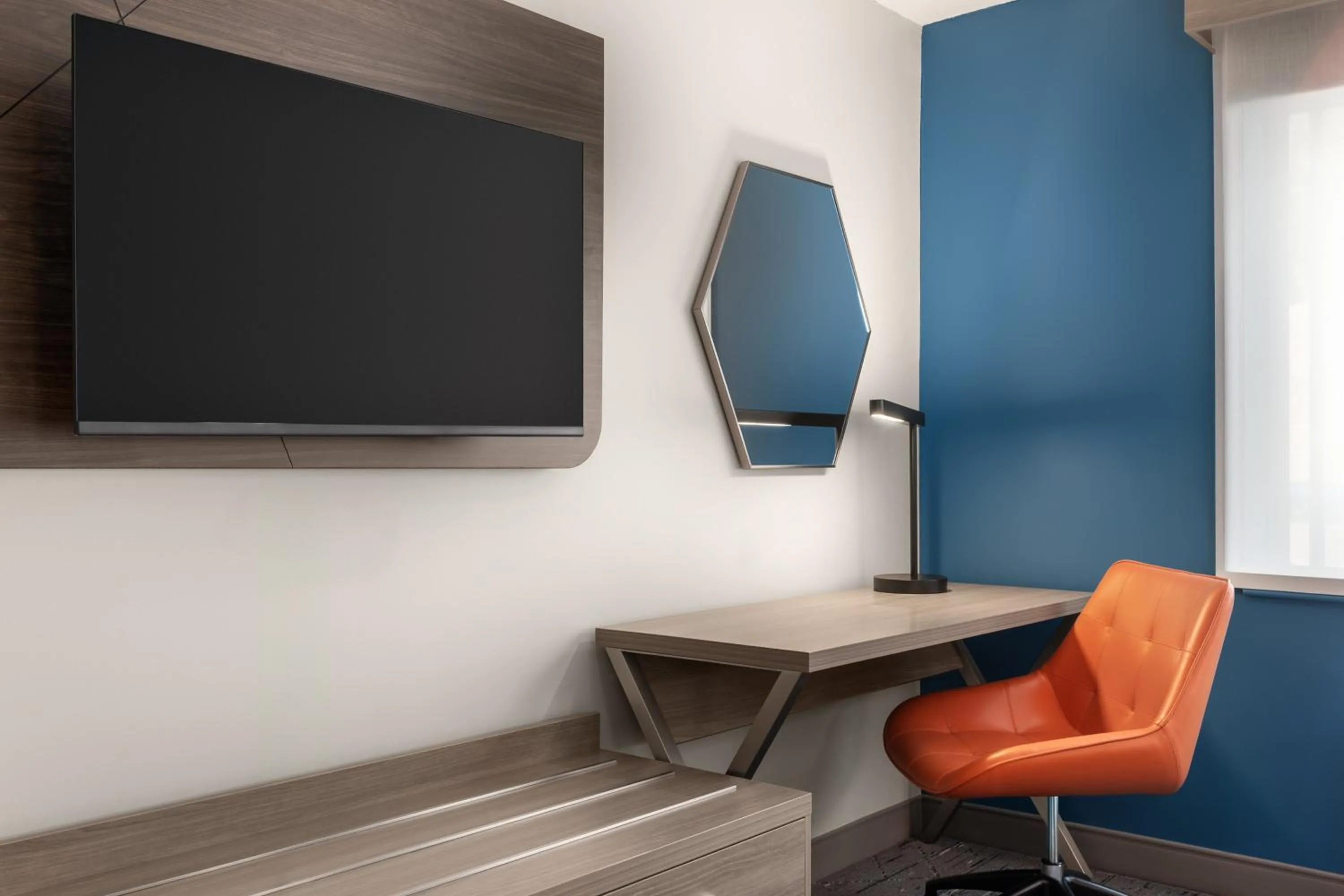 Photo of the whole room in Holiday Inn Express & Suites Hawthorne - Elmsford North by IHG