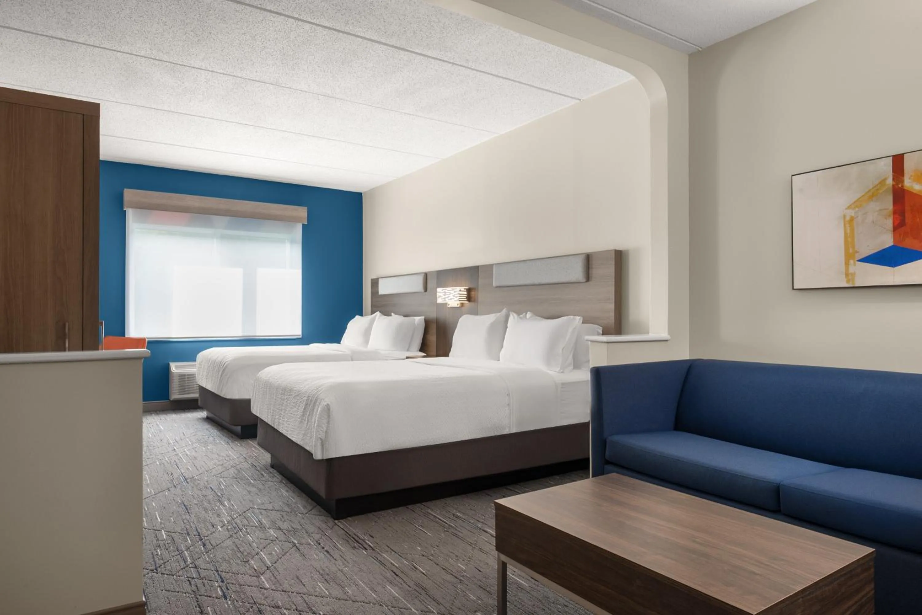 Photo of the whole room, Bed in Holiday Inn Express & Suites Hawthorne - Elmsford North by IHG