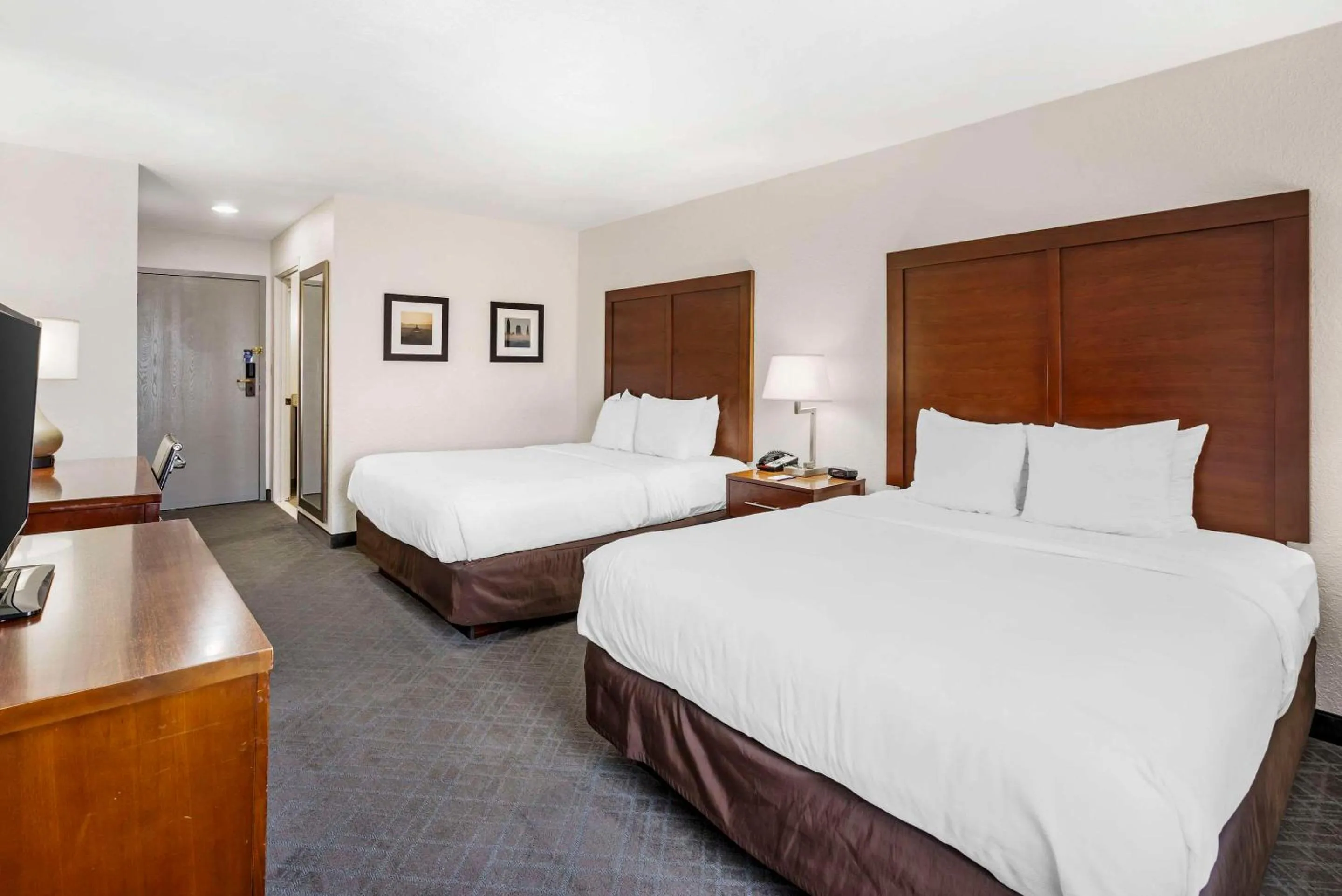 Bedroom, Bed in Comfort Inn Splash Harbor