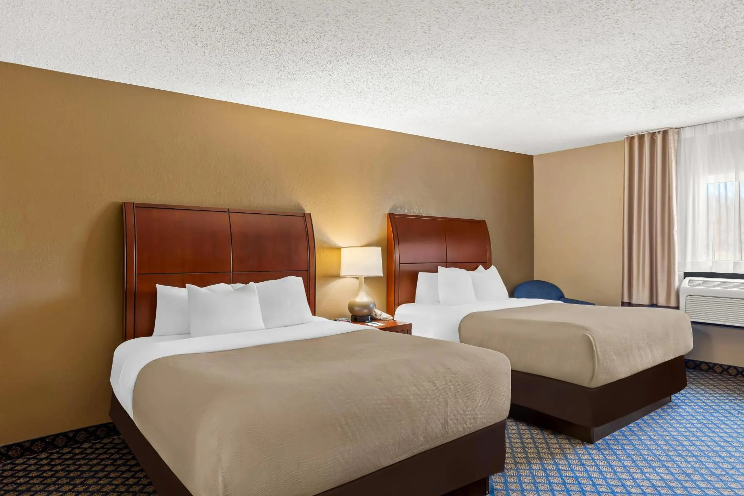 Bedroom, Bed in Quality Inn & Suites