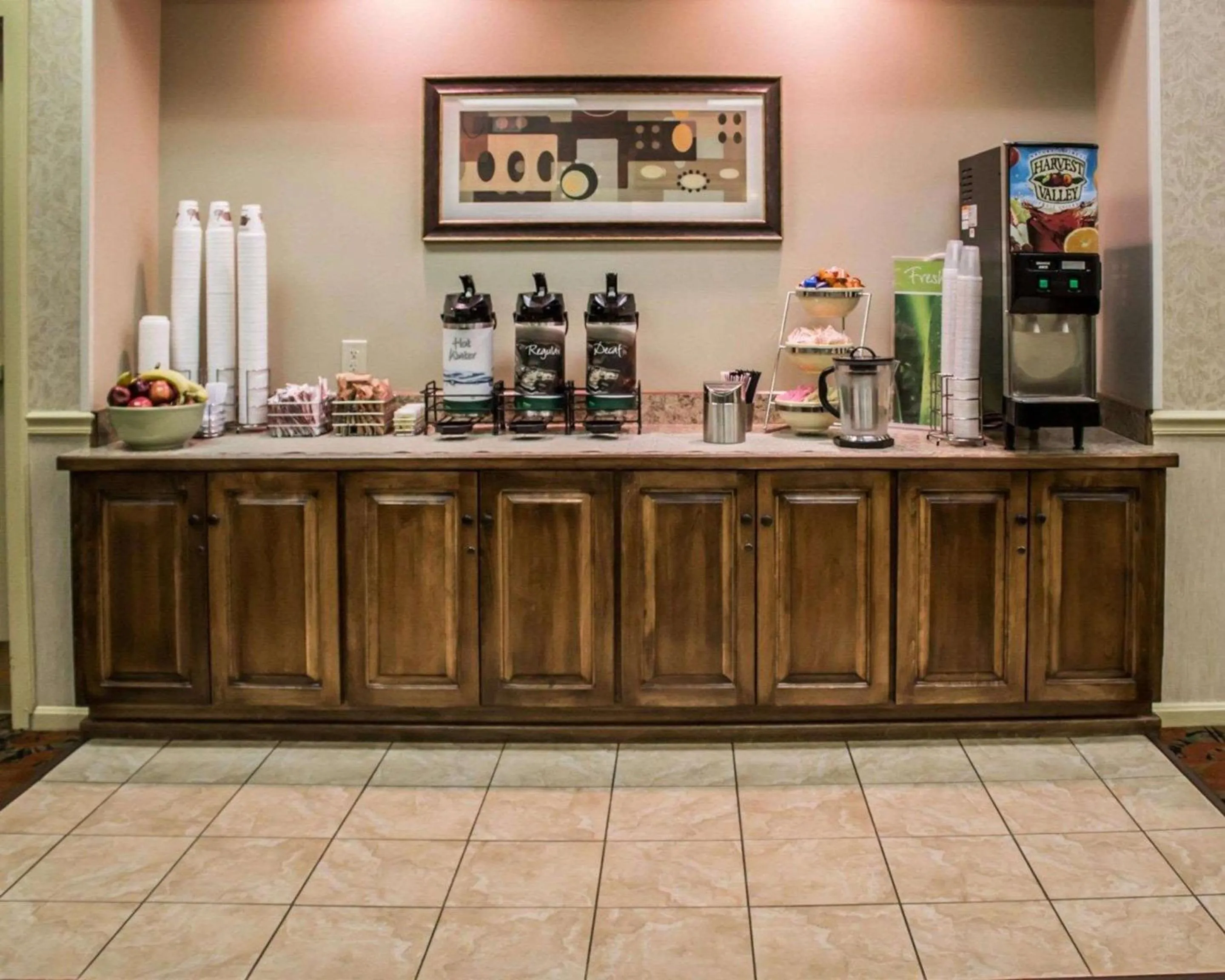 Breakfast in Quality Inn & Suites Mansfield