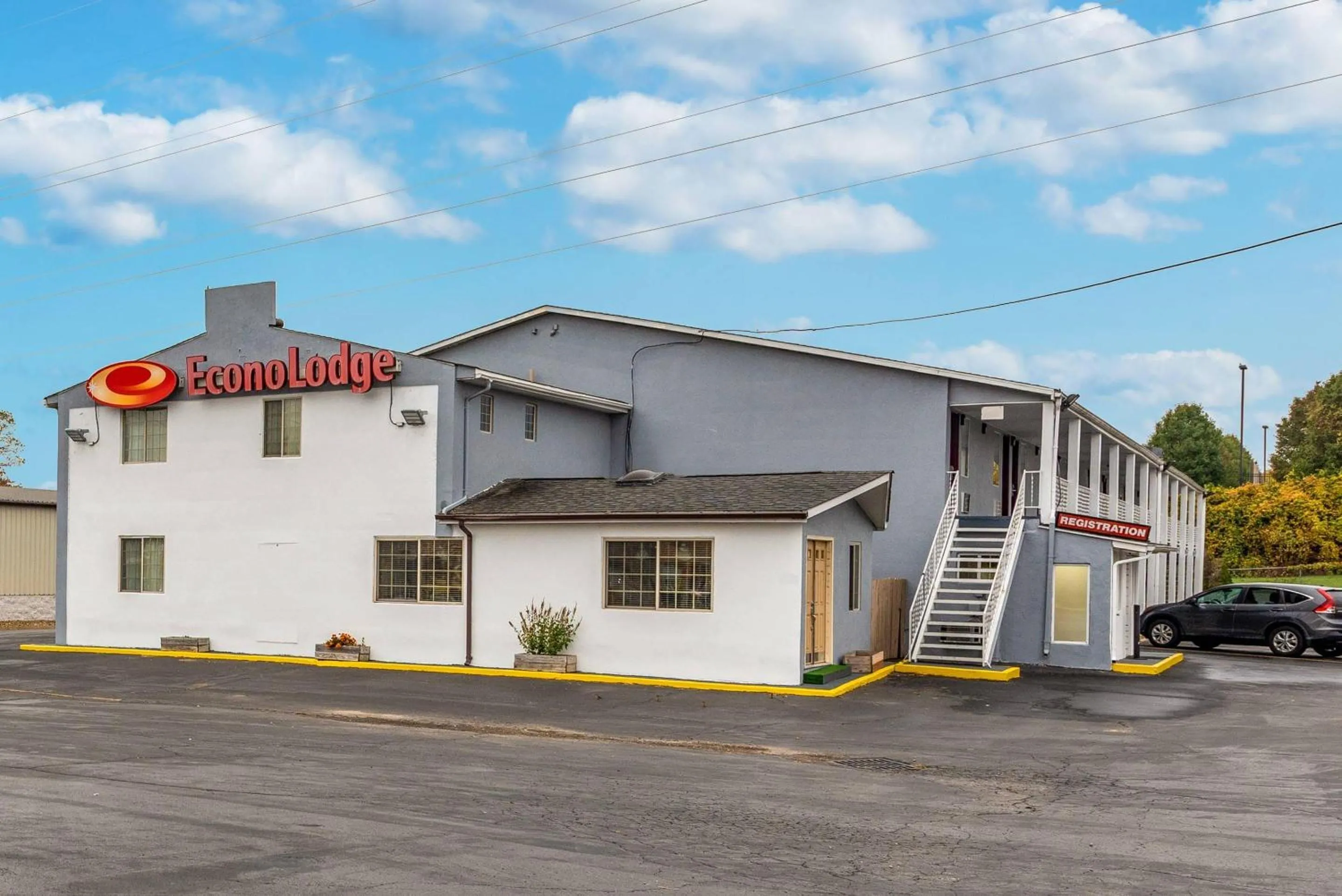 Property building in Econo Lodge Franklin - Springboro