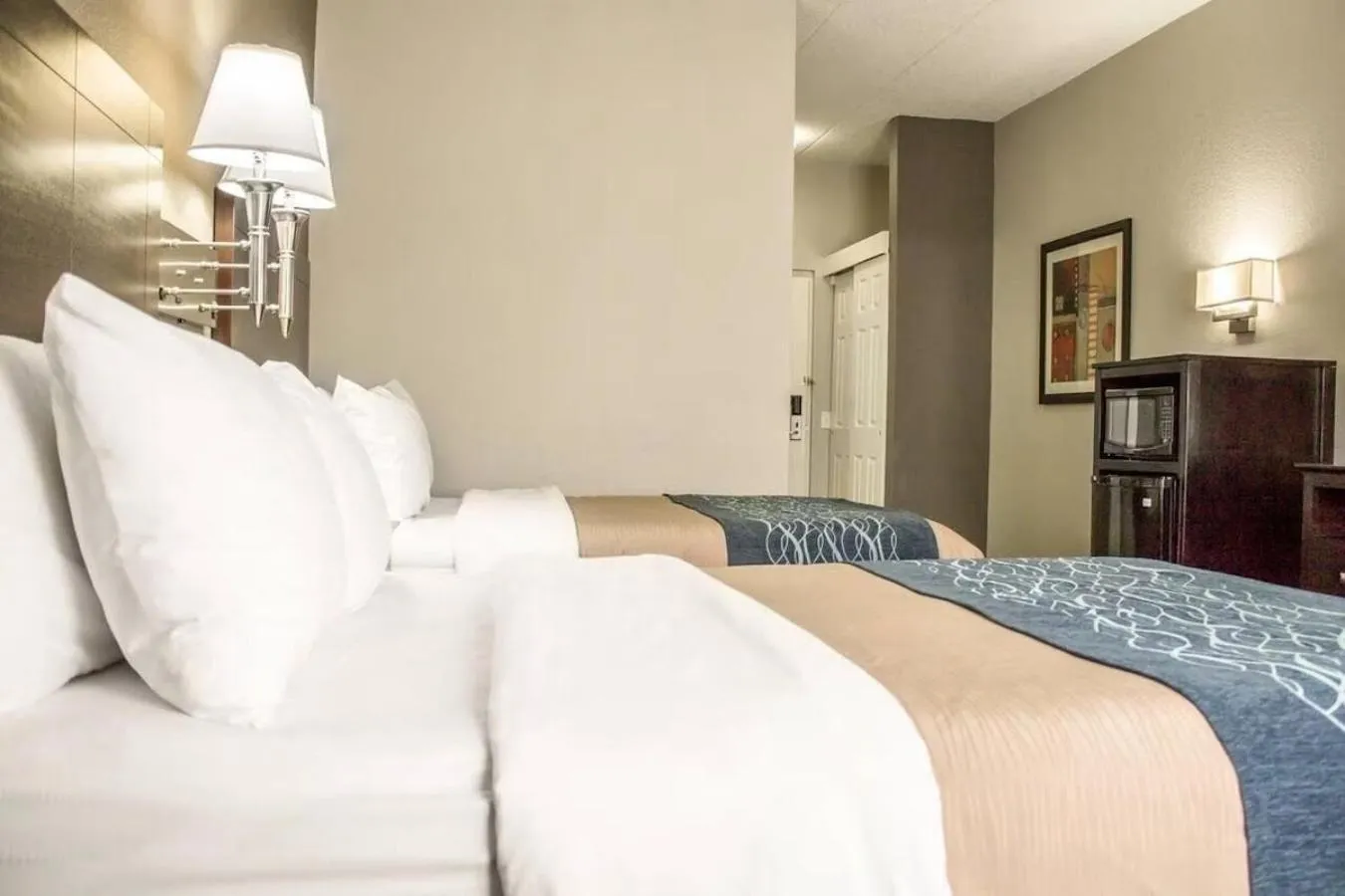 Bedroom, Bed in Comfort Inn Sandusky