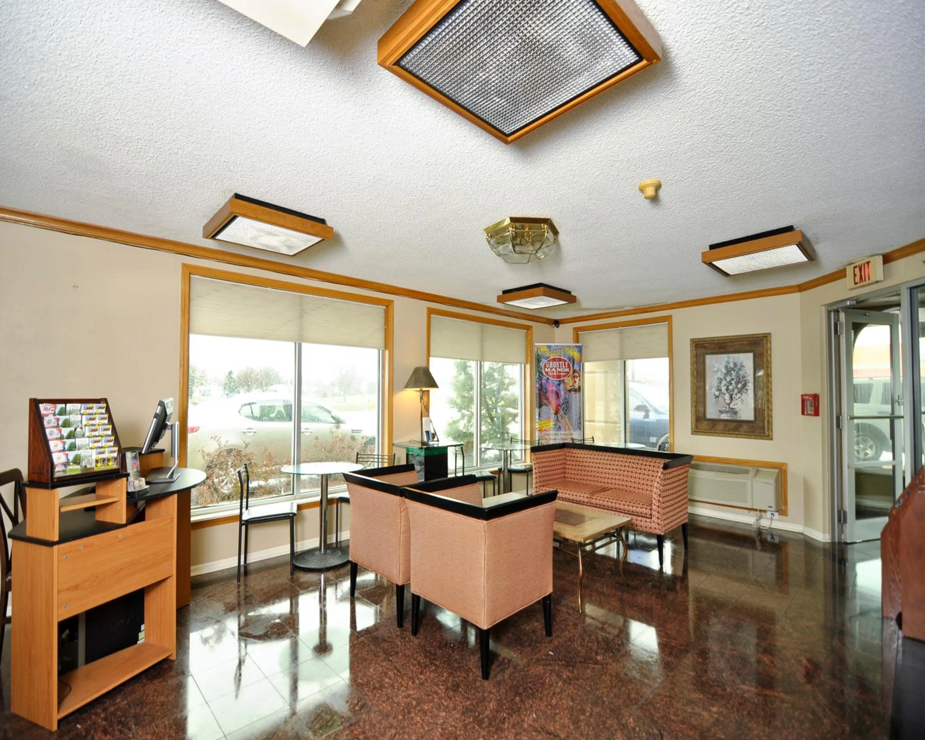 Lobby or reception in Baymont by Wyndham Sandusky