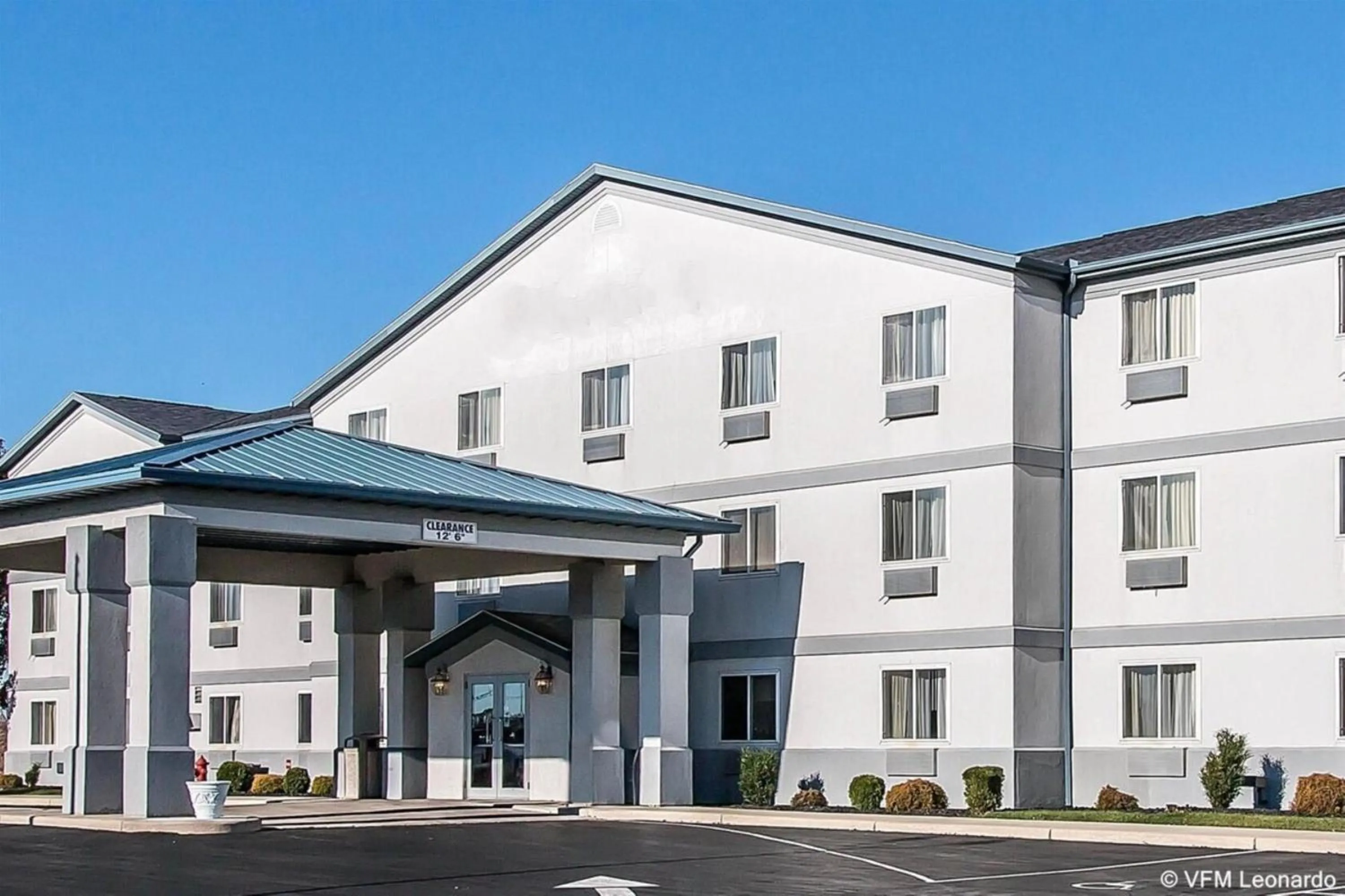 Property Building in Comfort Inn Bluffton