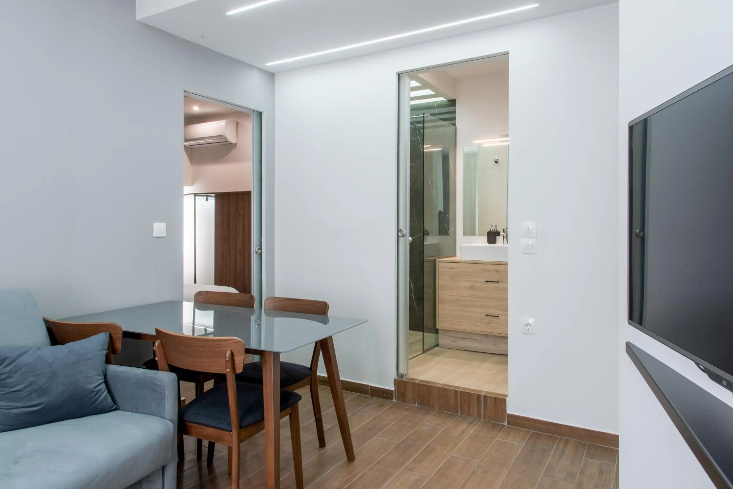 Shower in My Athens Place