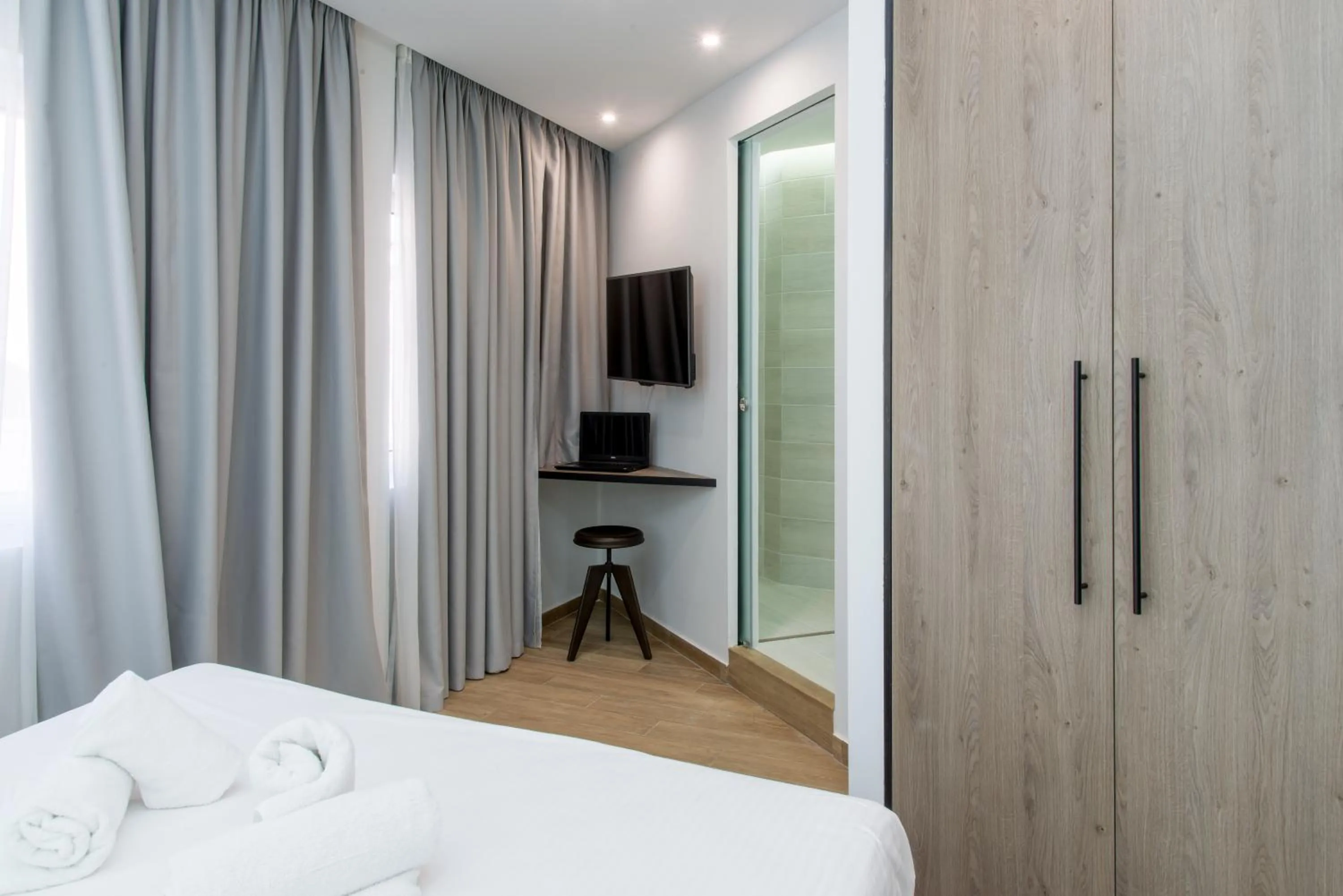 Shower, Bed in My Athens Place