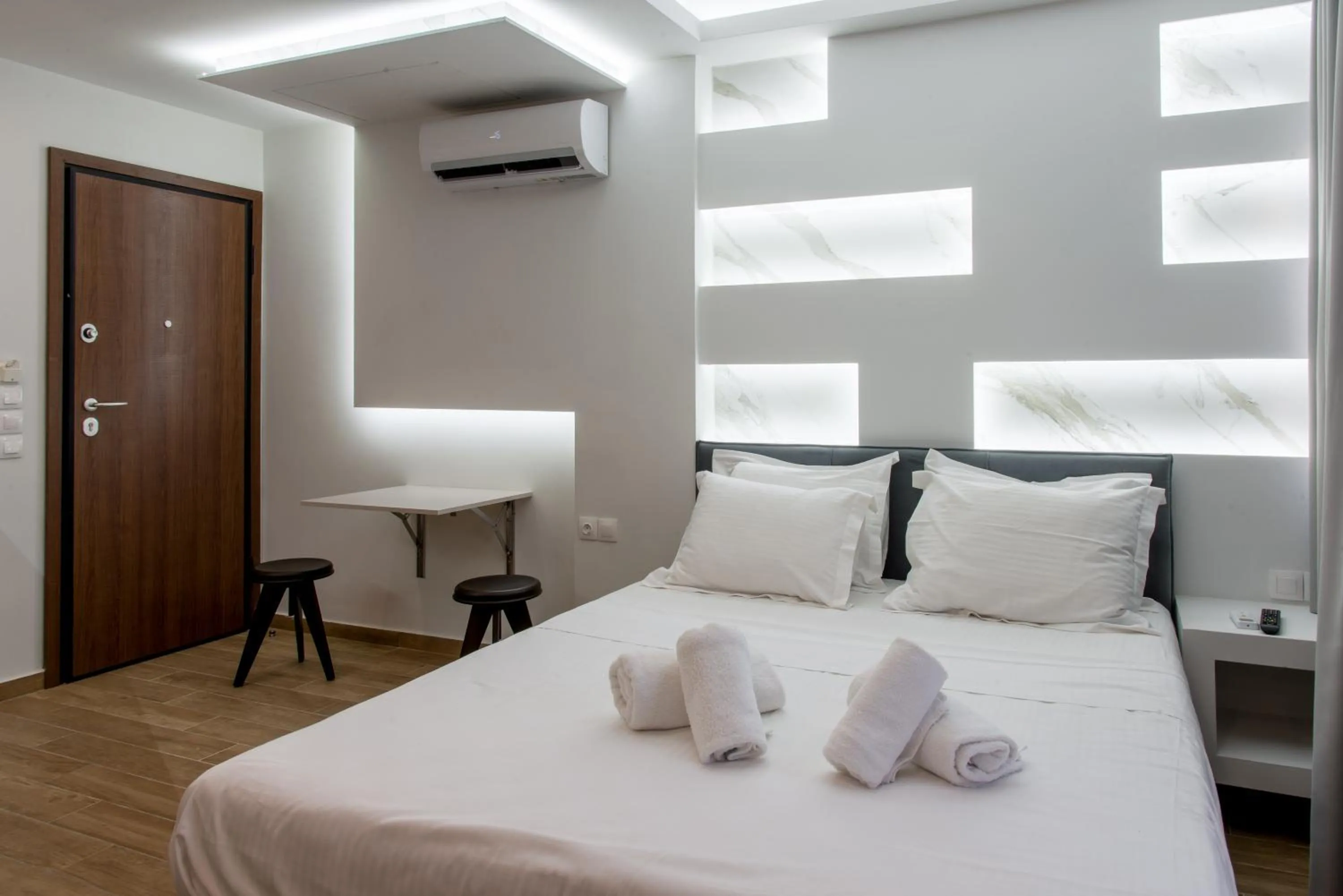 Living room, Bed in My Athens Place