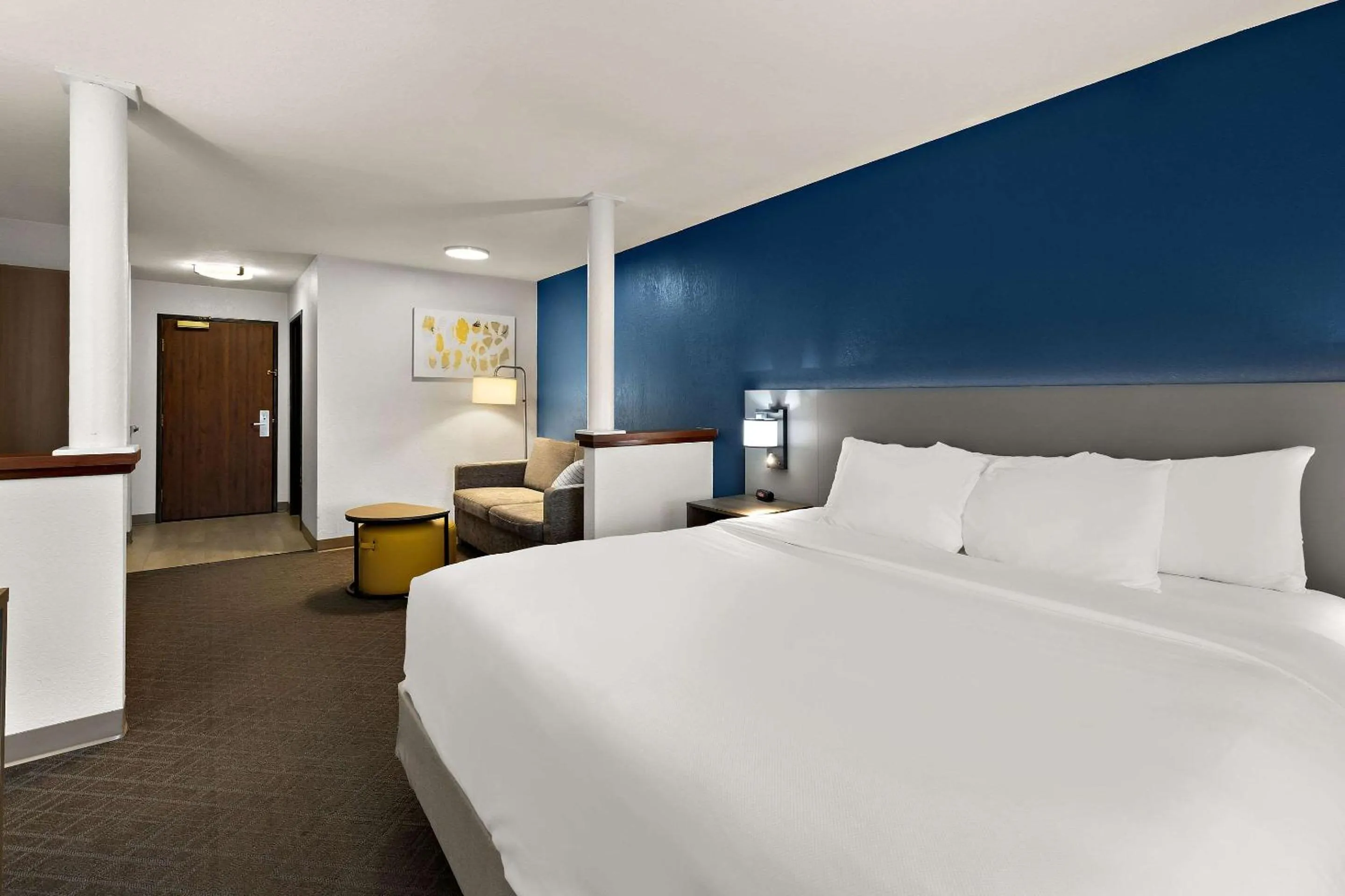 Bedroom, Bed in Comfort Inn & Suites