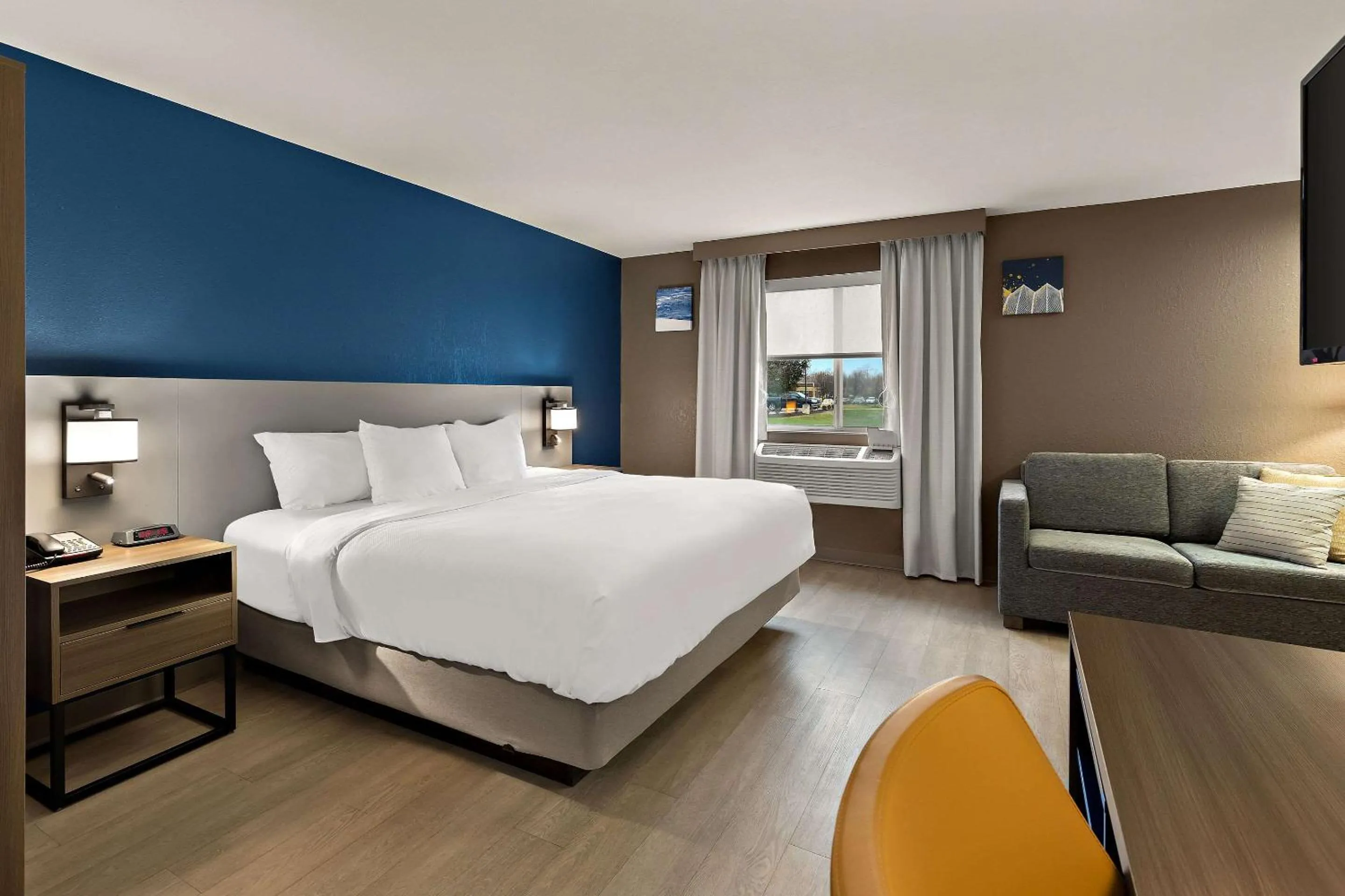 Bedroom, Bed in Comfort Inn & Suites